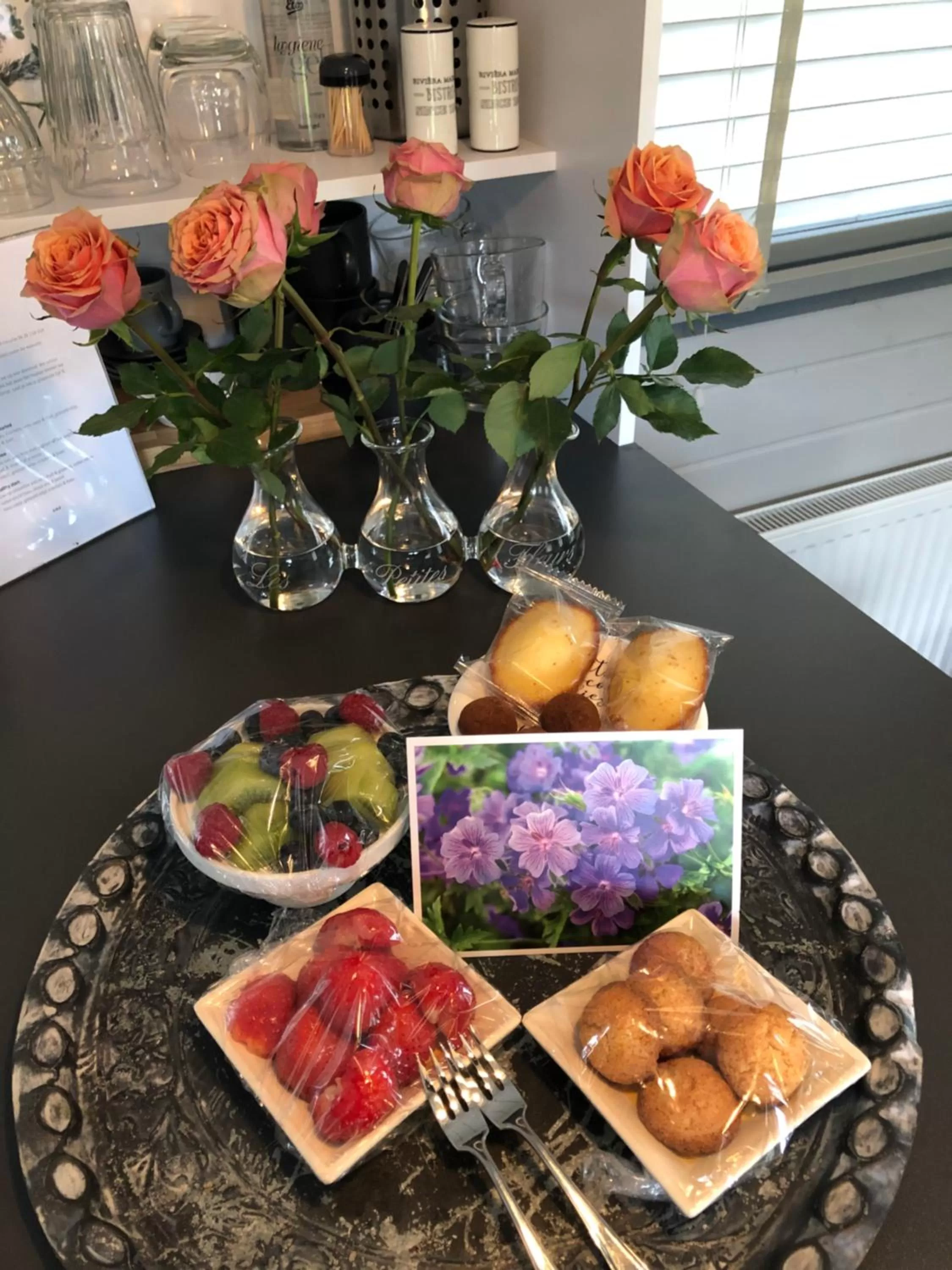 Food and drinks, Food in Tiny House Boatshed