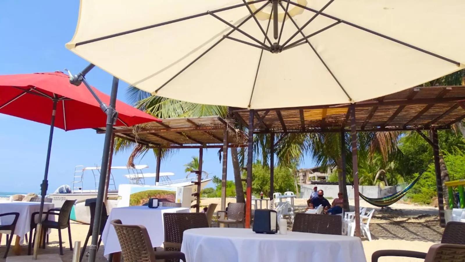 Restaurant/Places to Eat in HOTEL EL CORAL