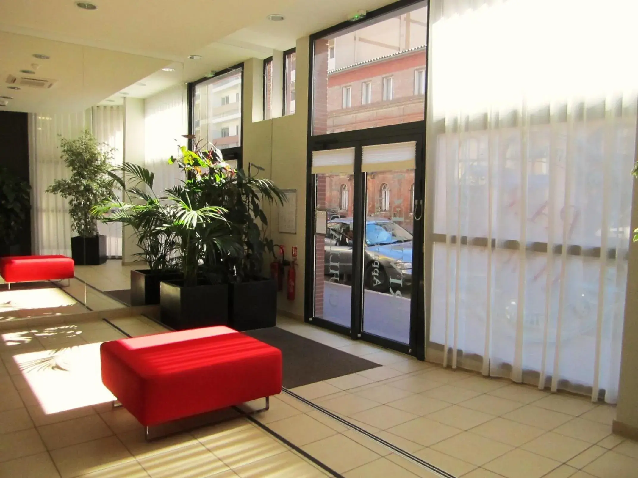 Lobby or reception in Lagrange Aparthotel Toulouse Saint-Michel Lobby or reception in Lagrange Aparthotel Toulouse Saint-Michel