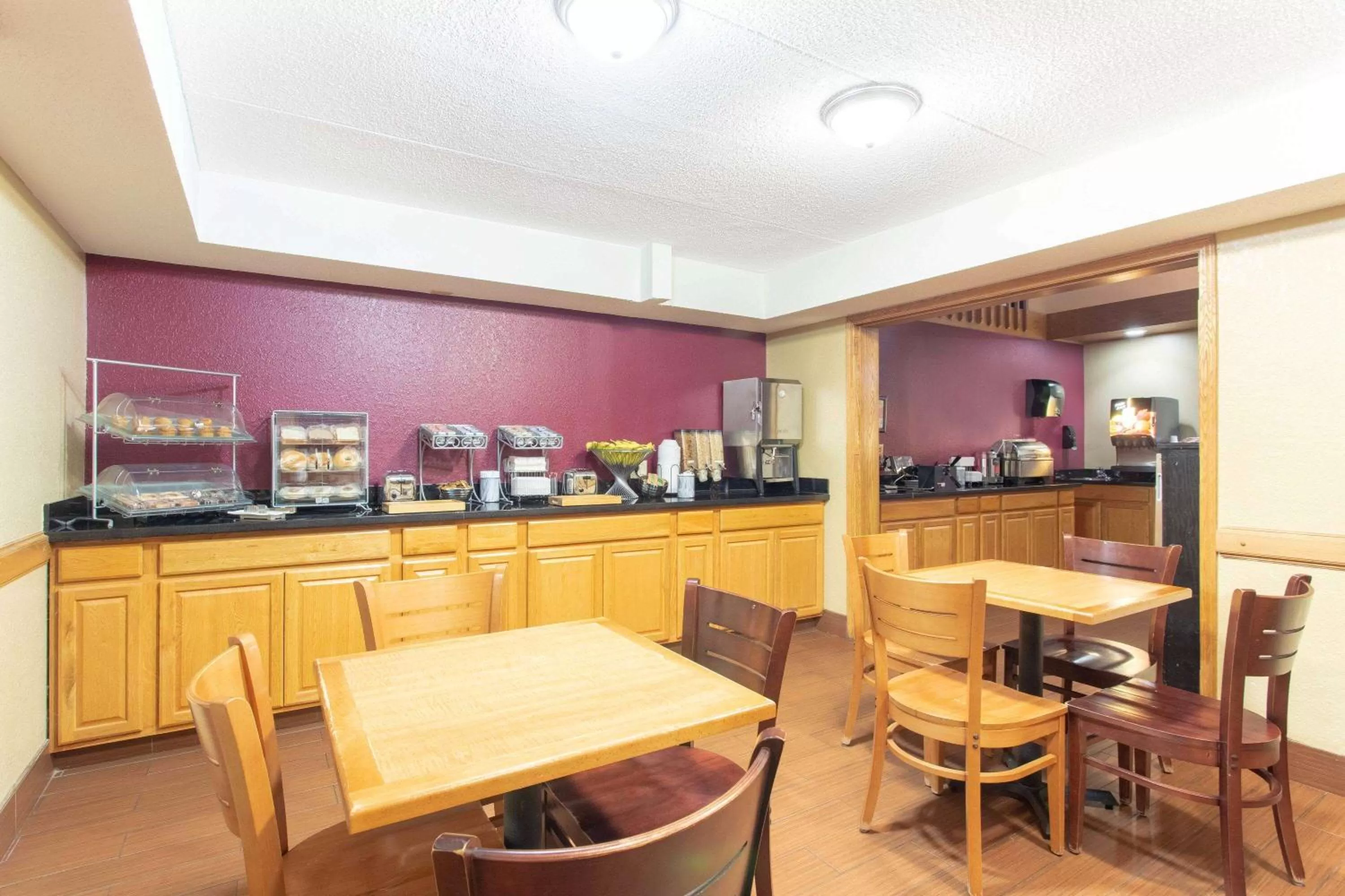 Breakfast in AmericInn by Wyndham Elkhorn Near Lake Geneva