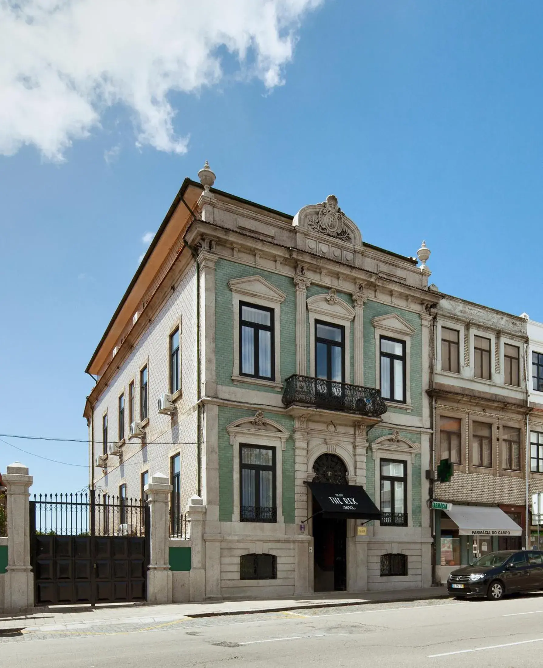 Property Building in The Rex Hotel