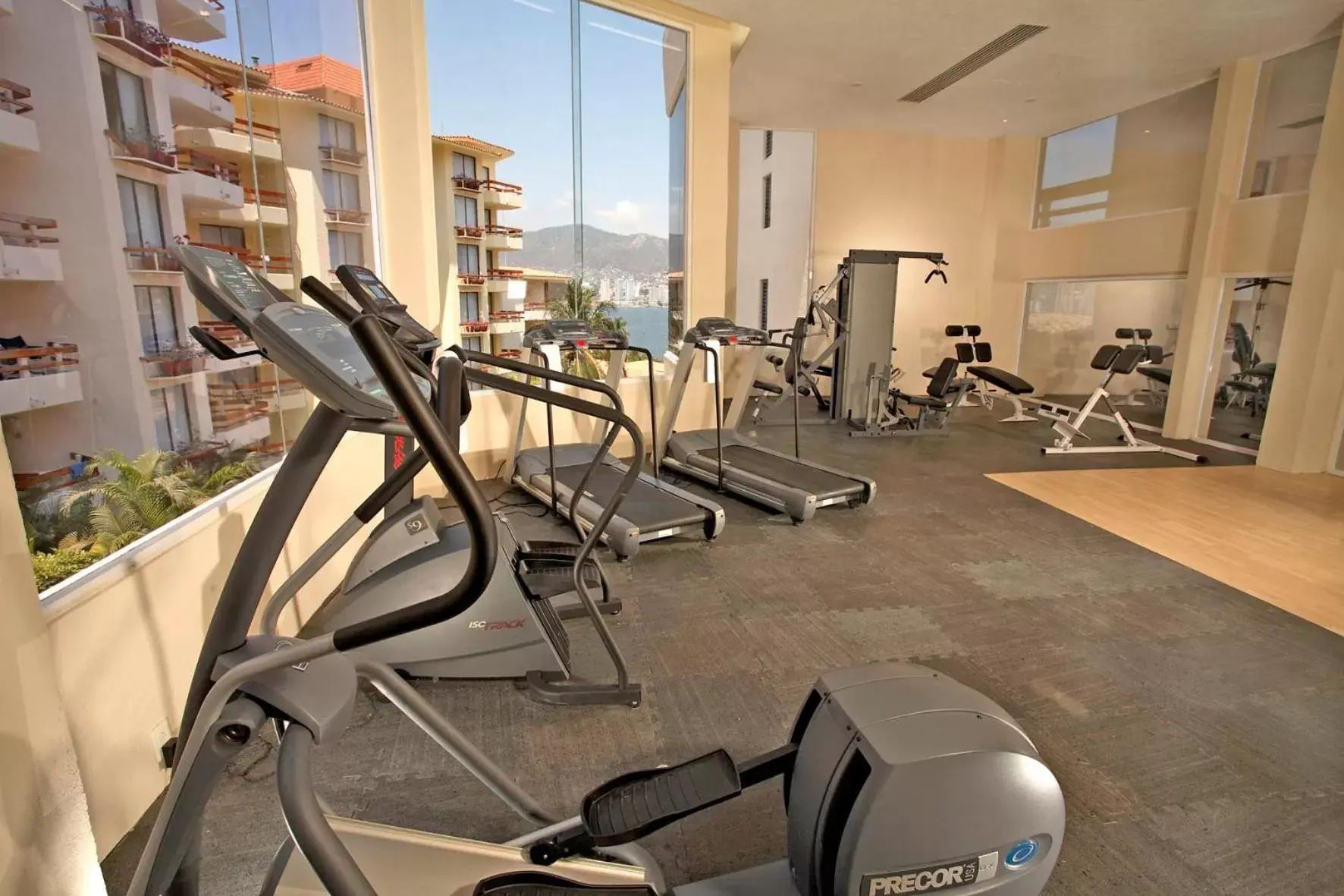 Fitness centre/facilities, Fitness Center/Facilities in Park Royal Beach Acapulco - All Inclusive