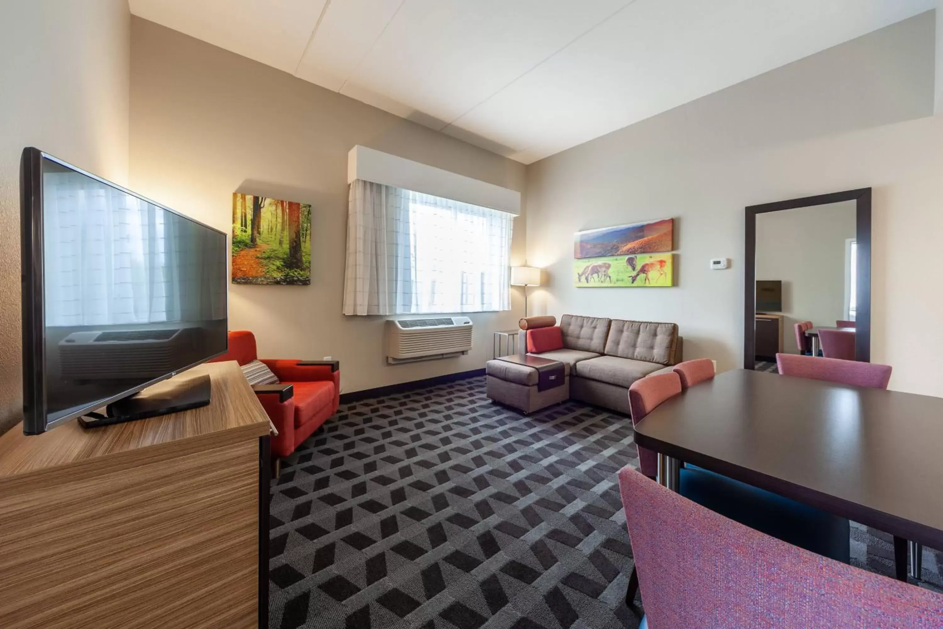 Living room, Seating Area in TownePlace Suites by Marriott Front Royal