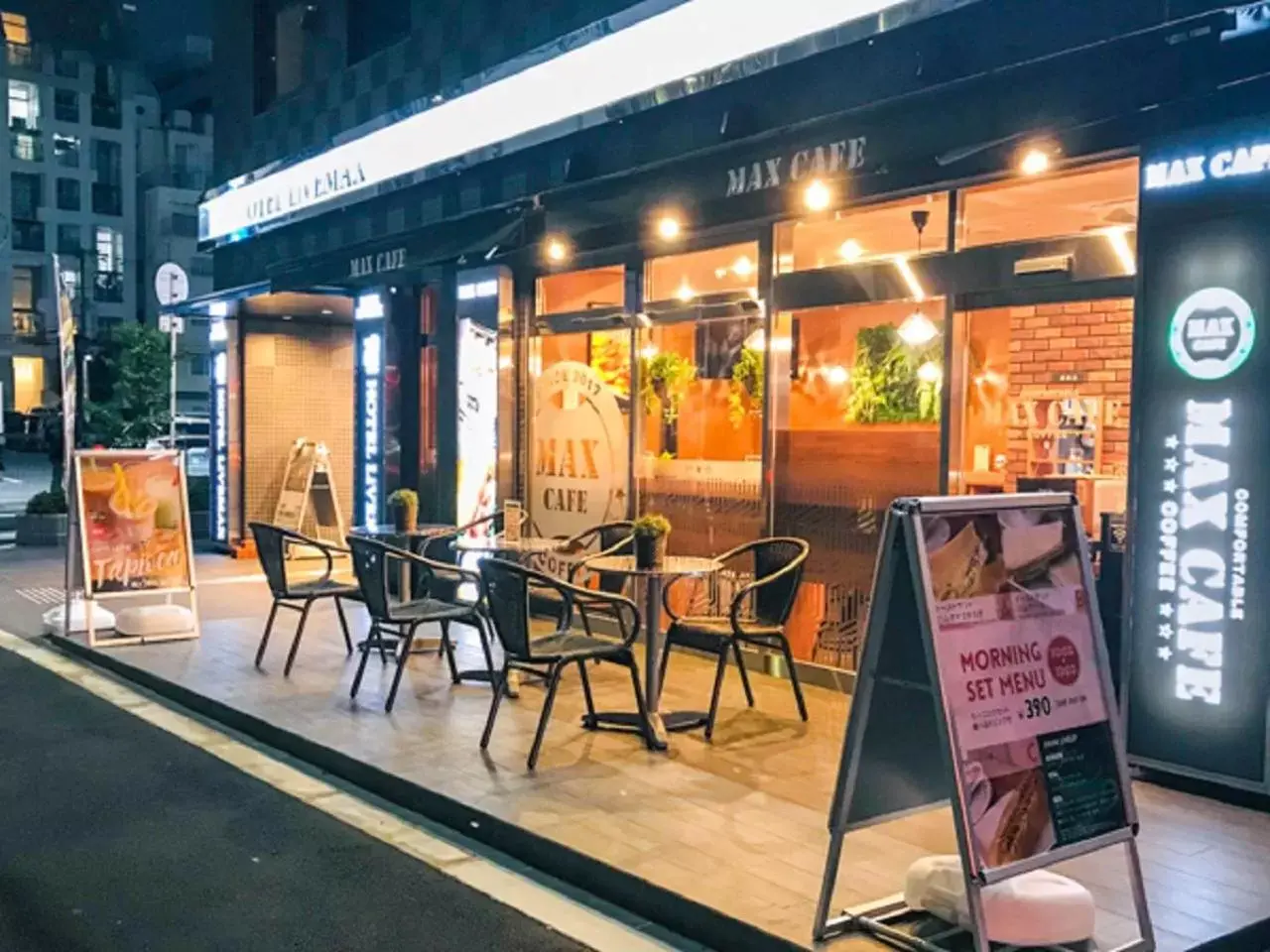 Restaurant/places to eat in HOTEL LiVEMAX Umeda WEST Restaurant/places to eat in HOTEL LiVEMAX Umeda WEST