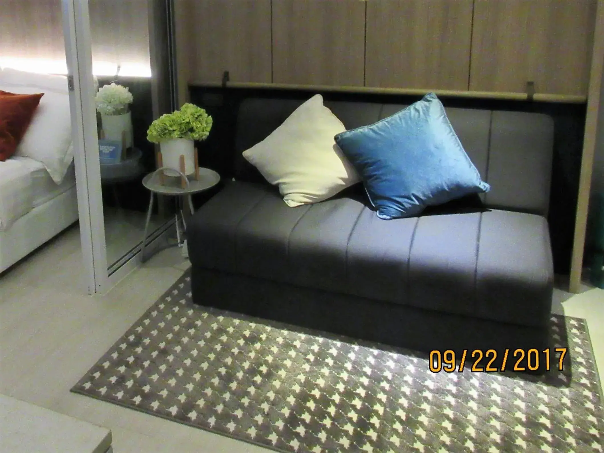 Living room, Bed in Azure Urban Beach Resort Manila by Radlett