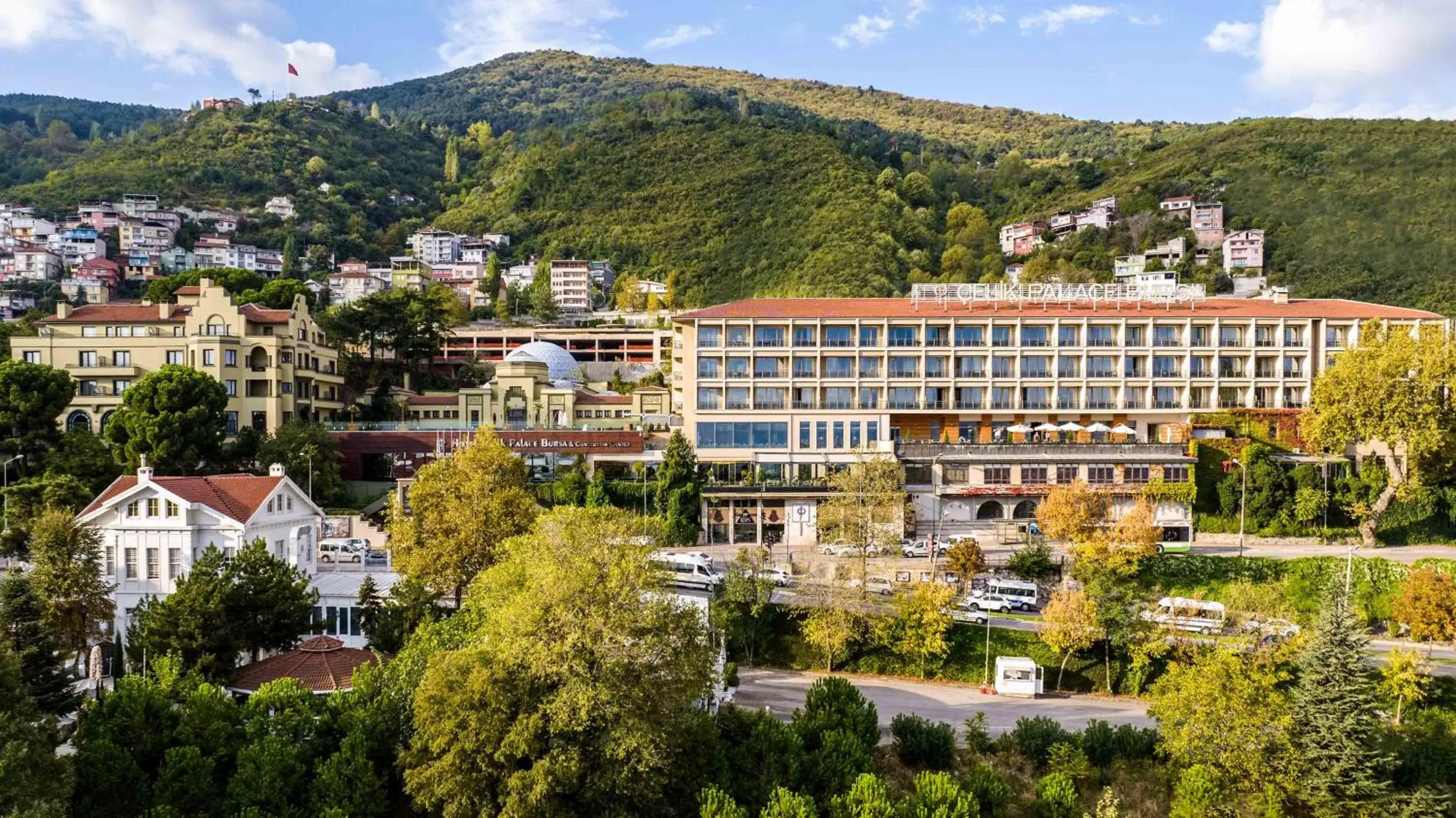 Property building in Hotel Çelik Palas Convention Center & Thermal SPA