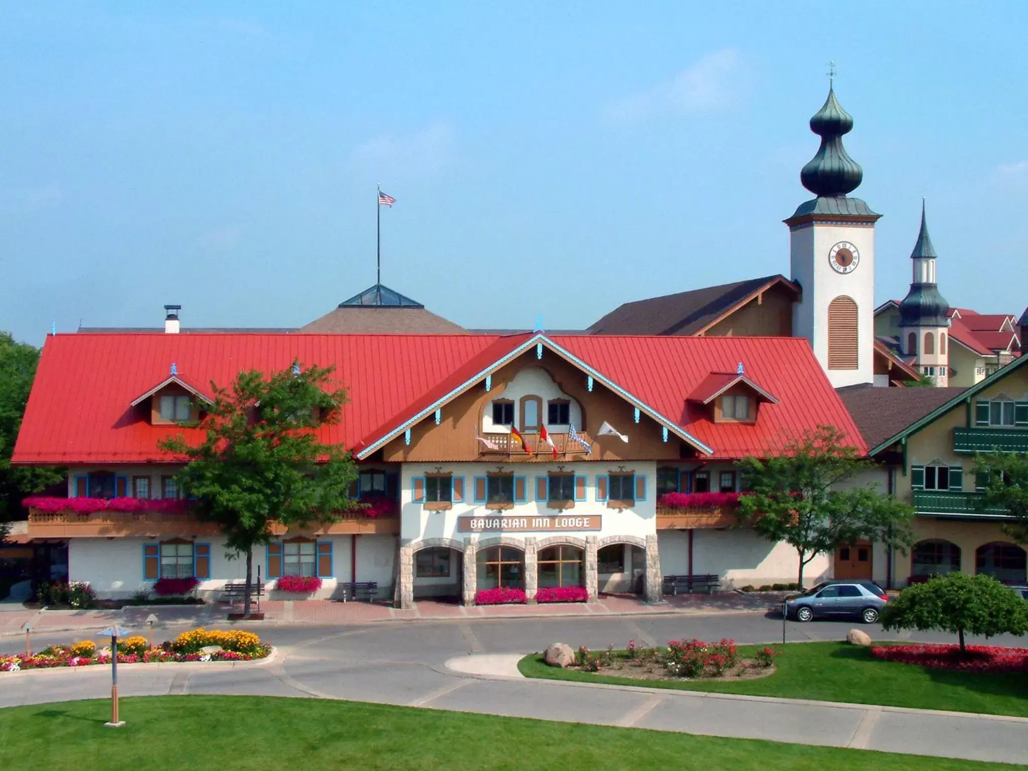 Facade/entrance, Property Building in Bavarian Inn Lodge