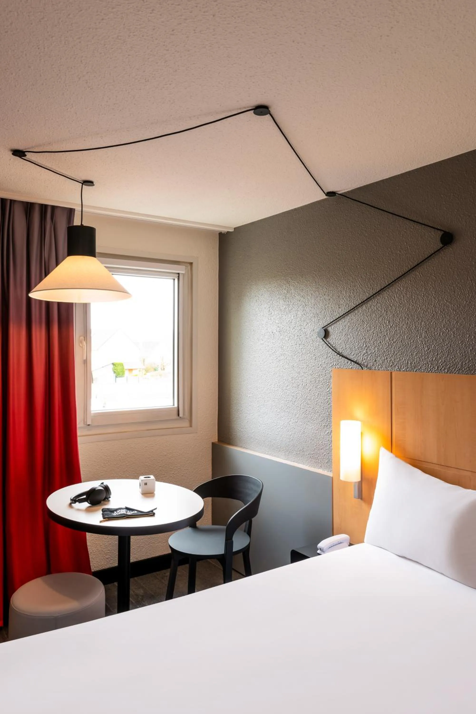 Bedroom, Bed in ibis Cergy Pontoise Le Port