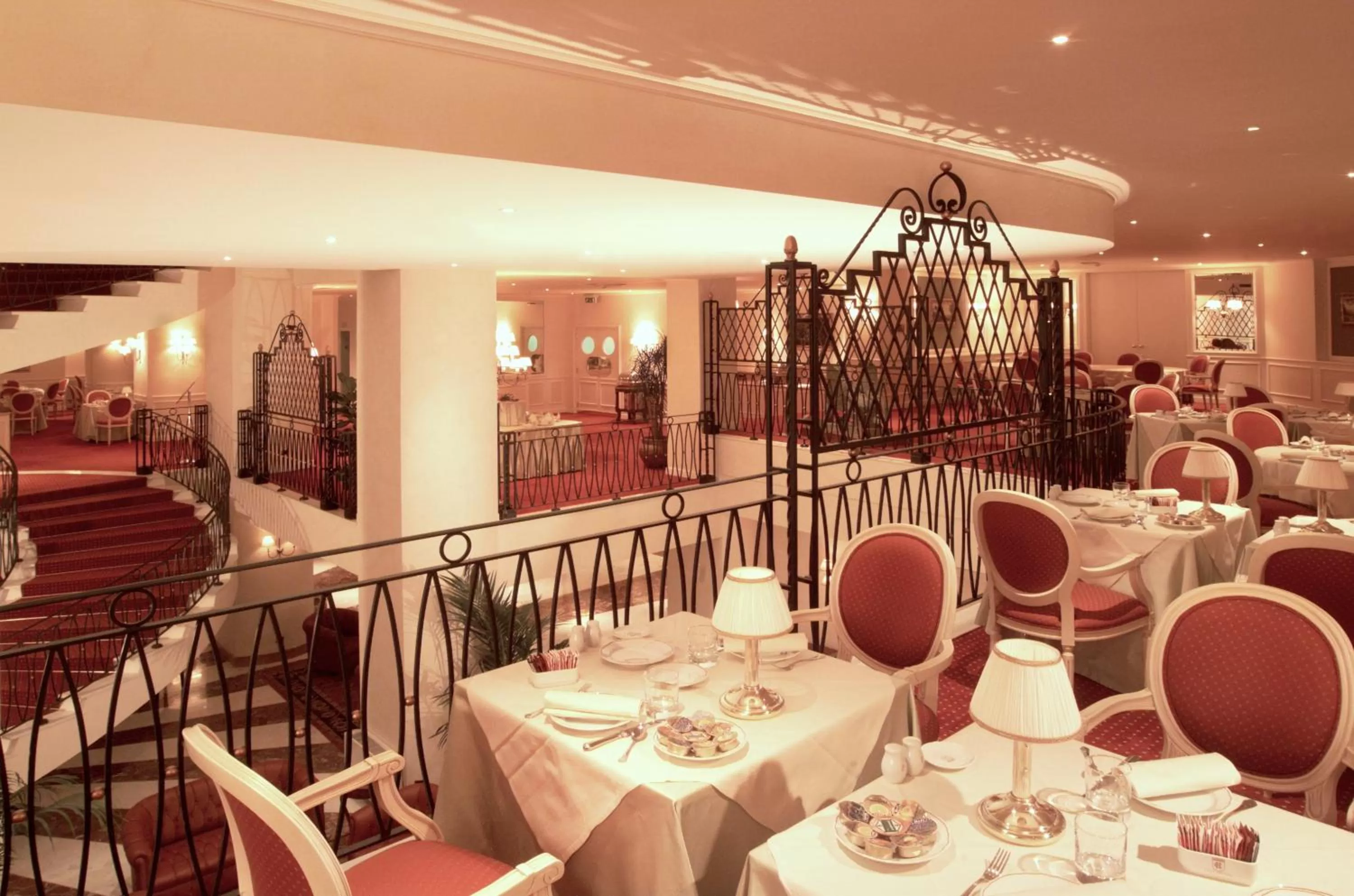 Restaurant/places to eat in Grand Hotel Barone Di Sassj