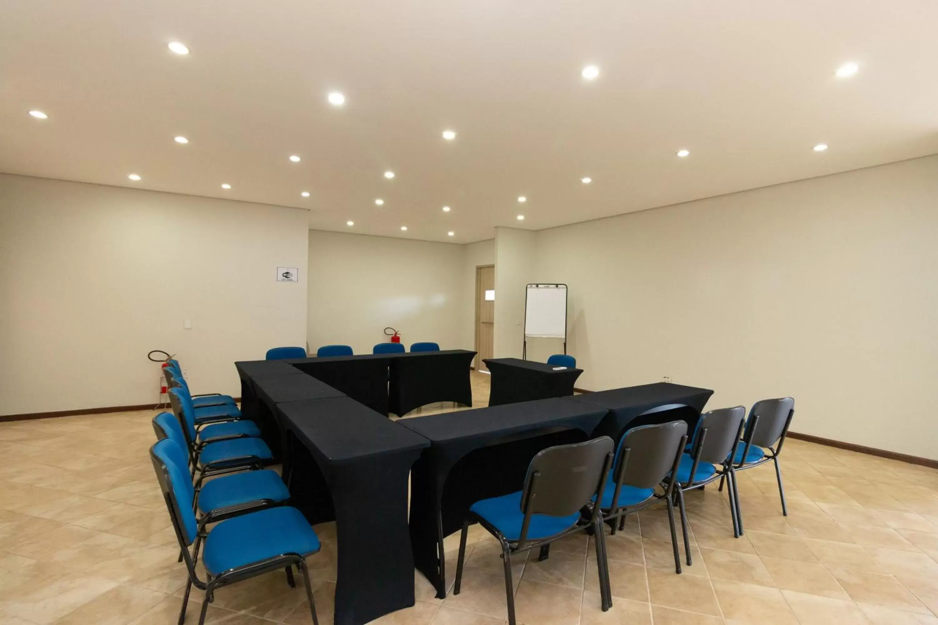 Meeting/conference room in Bristol Zaniboni Mogi Mirim