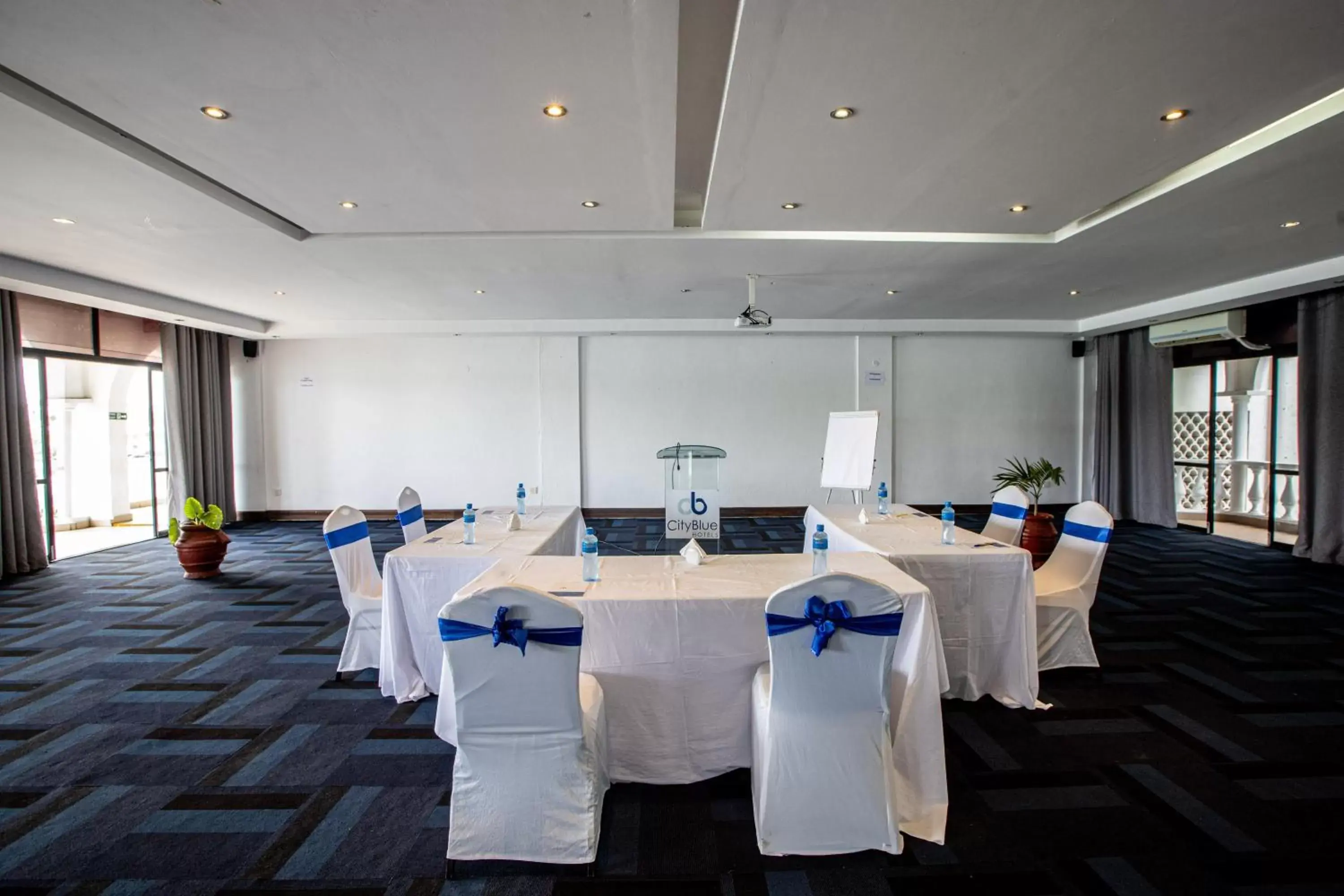 Meeting/conference room in CityBlue Creekside Hotel & Suites