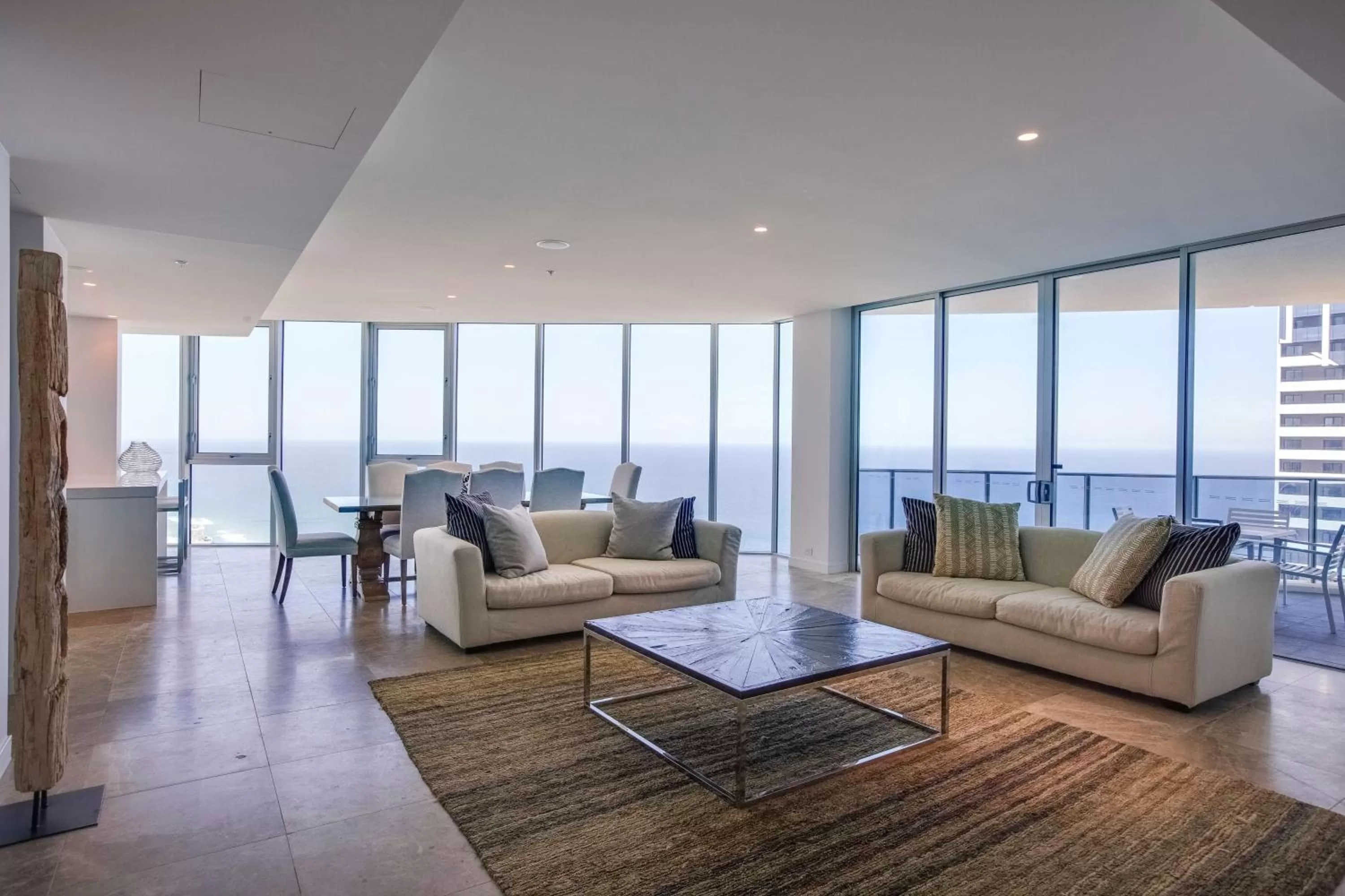 Living room in Hilton Surfers Paradise Hotel & Residences