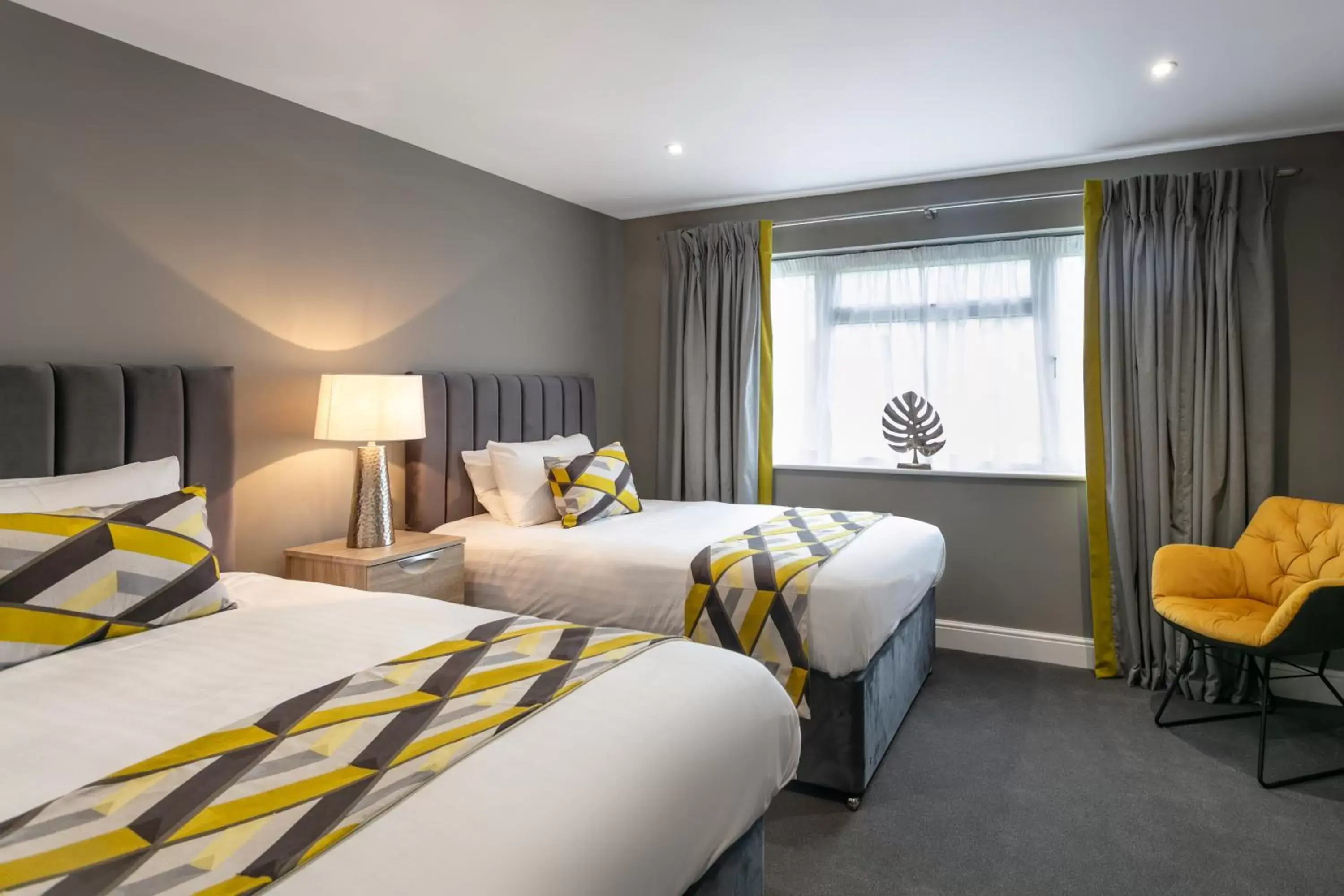 Deluxe Twin Room in Roydon Marina Village Hotel Deluxe Twin Room in Roydon Marina Village Hotel