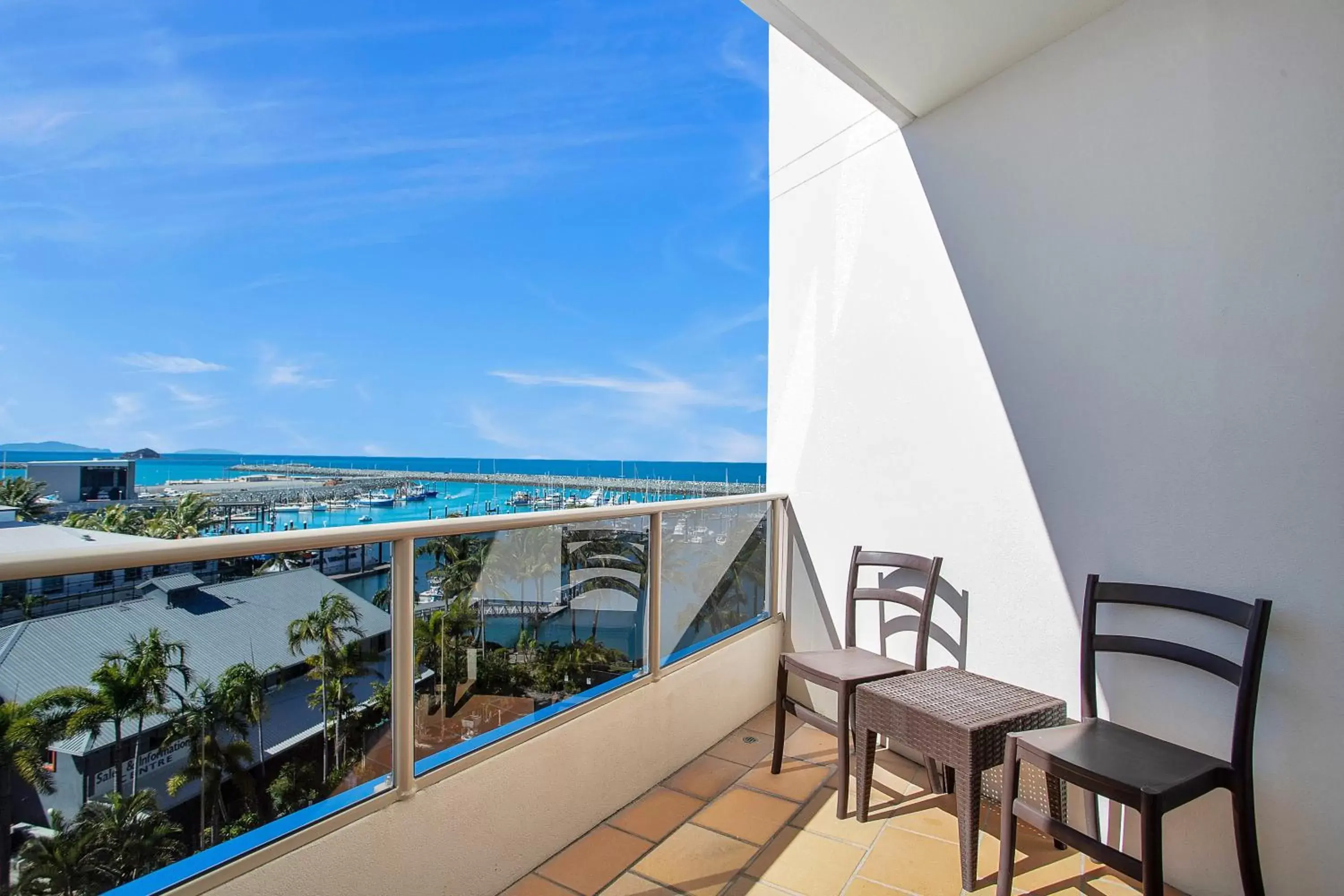 View (from property/room), Balcony/Terrace in Mantra Mackay