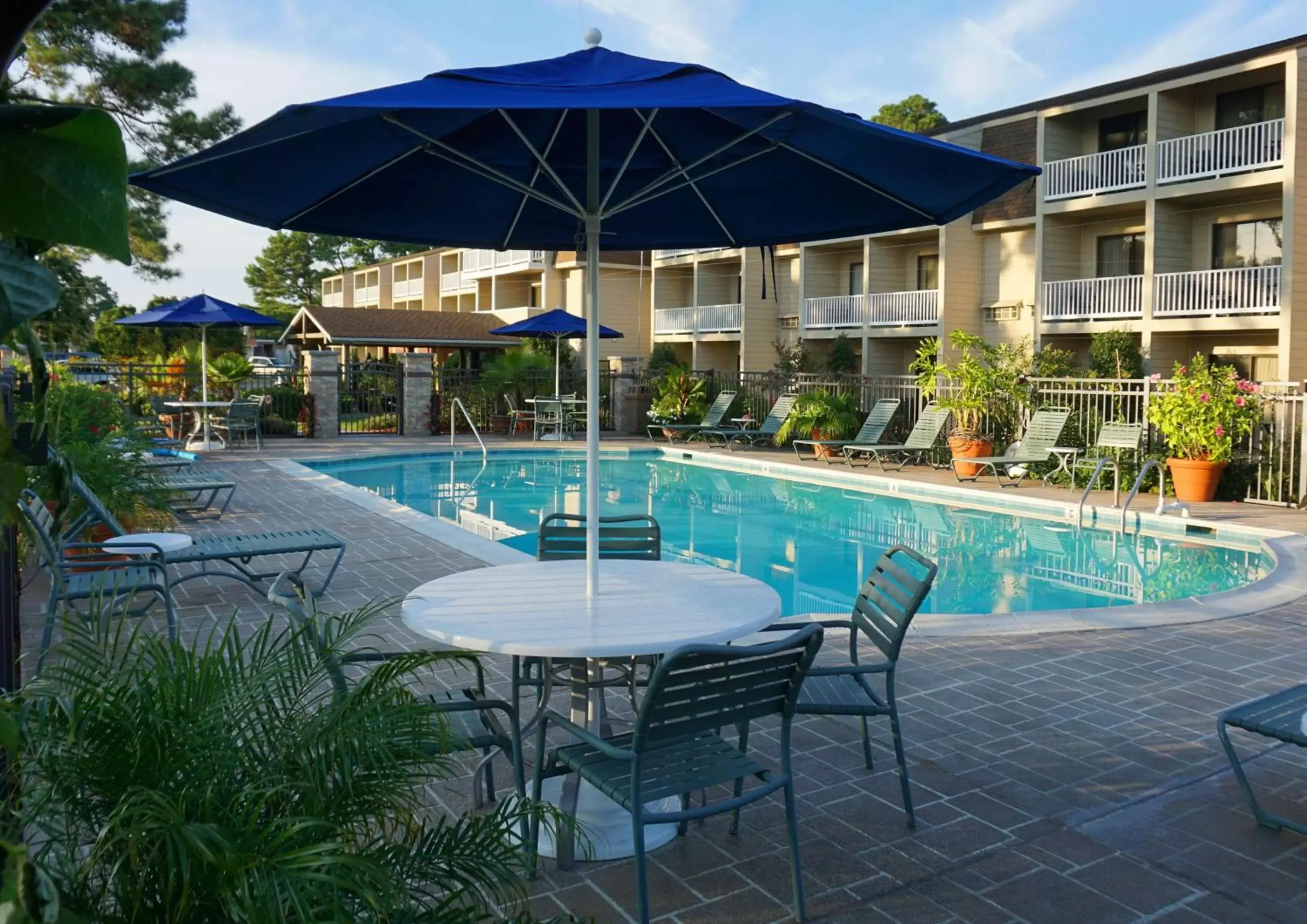 Pool view, Swimming Pool in Best Western Chincoteague Island