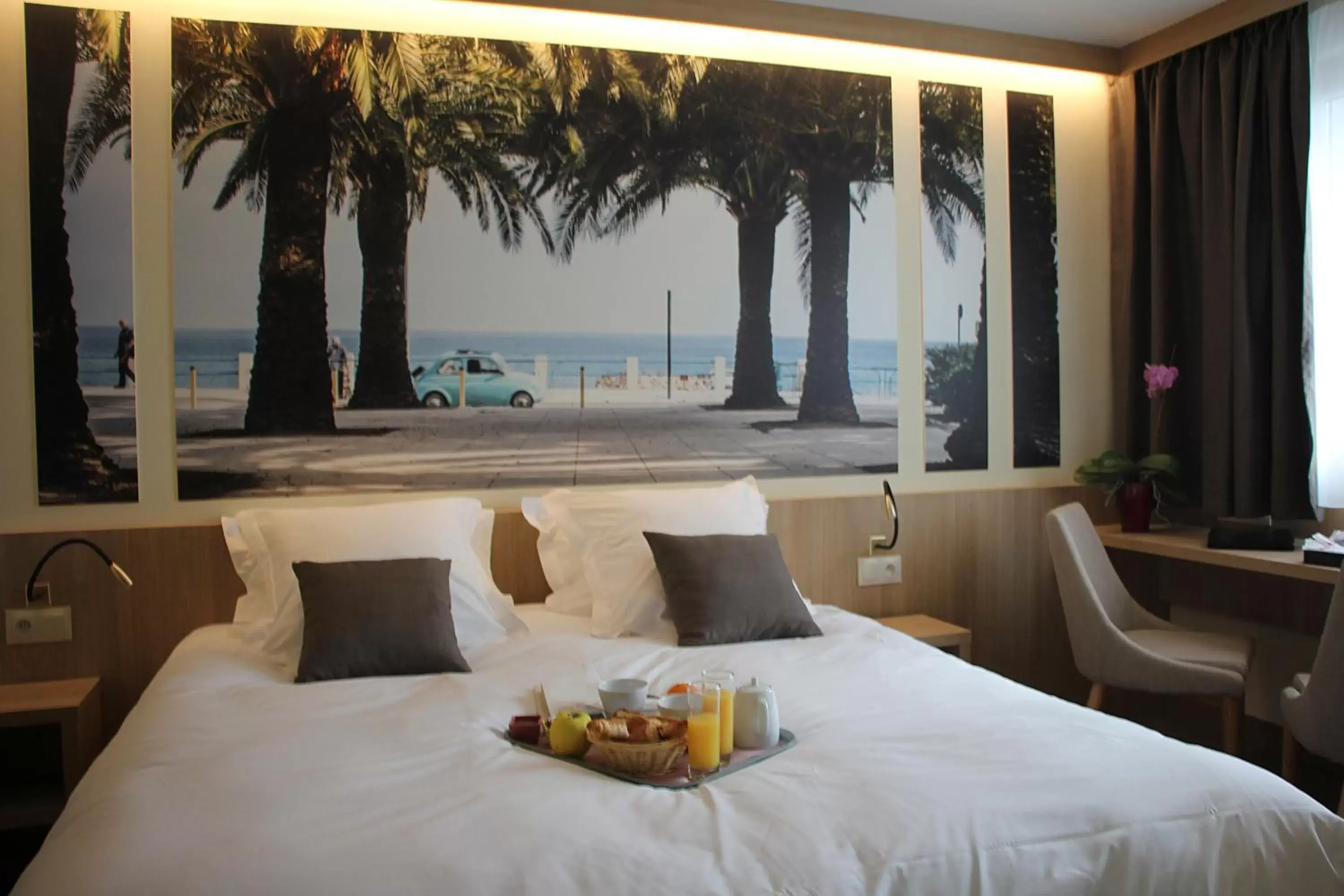 Bedroom, Bed in Brit Hotel Montargis