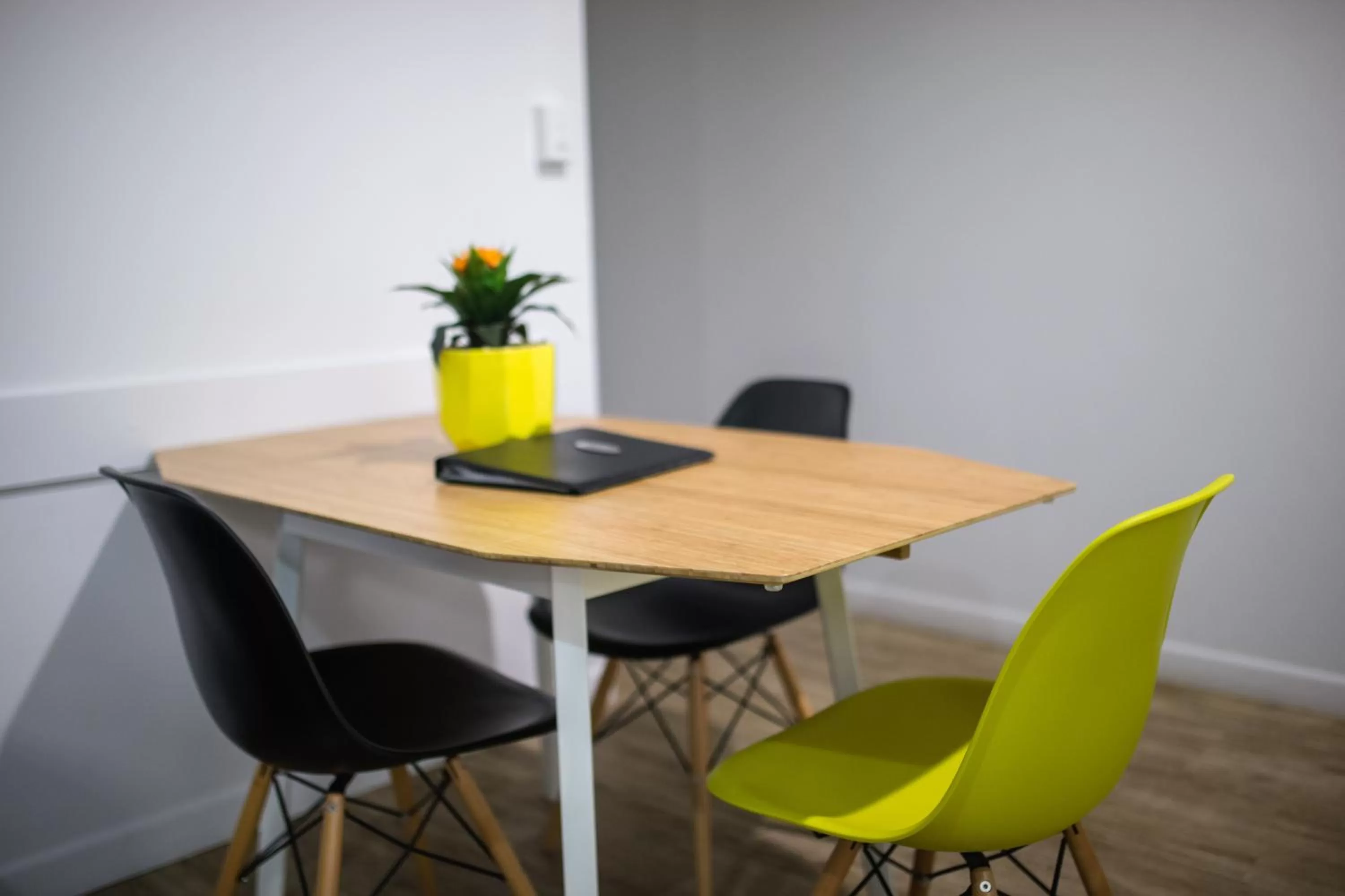 Glenmore Palms Motel