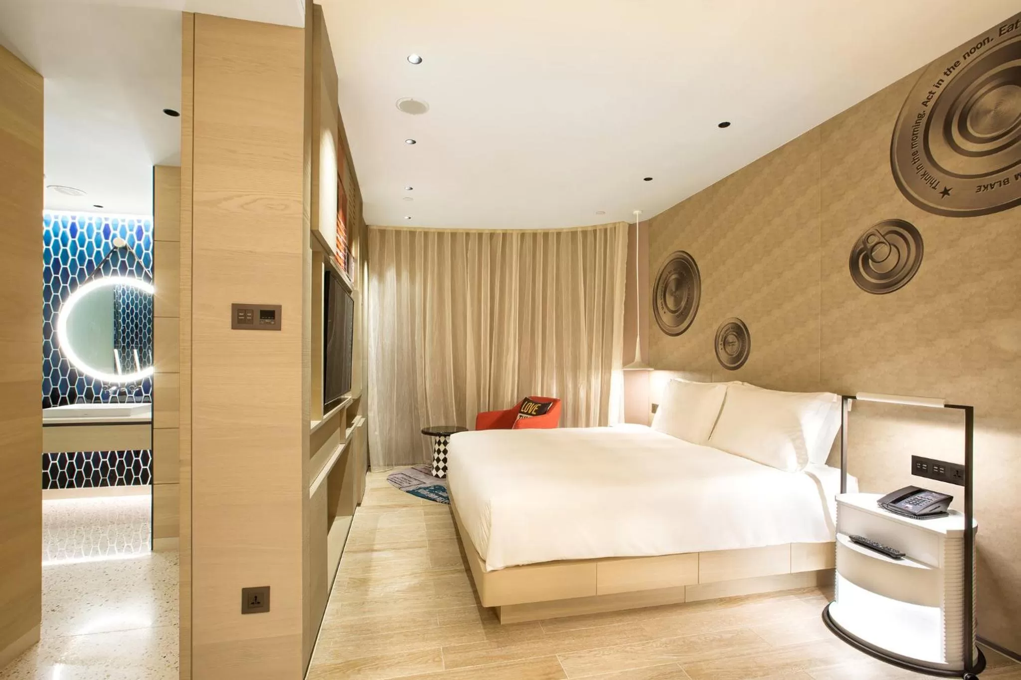 Photo of the whole room, Bed in Hotel Indigo Kaohsiung Central Park by IHG