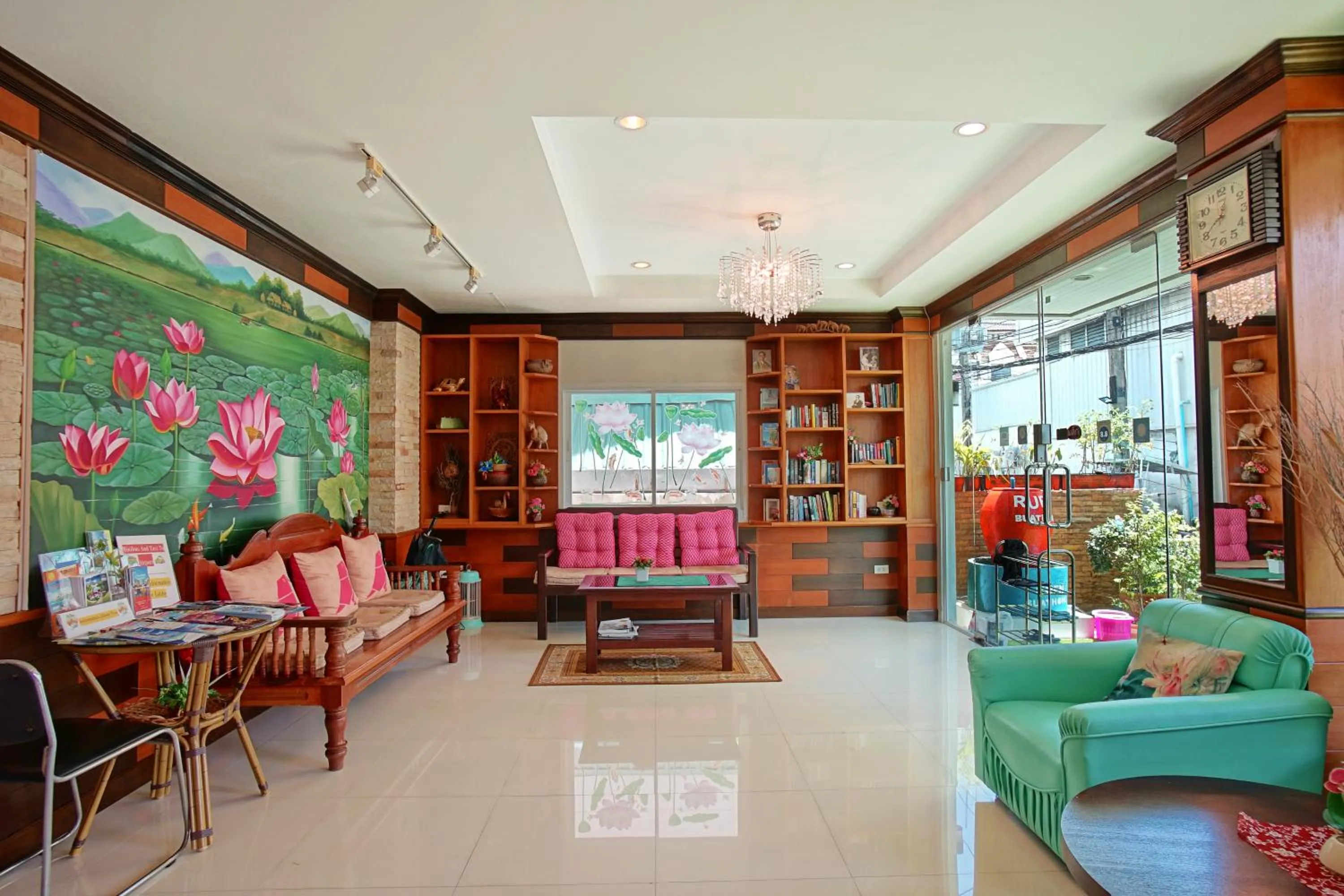 Library in Ruen Buathong Boutique Hotel Patong Beach