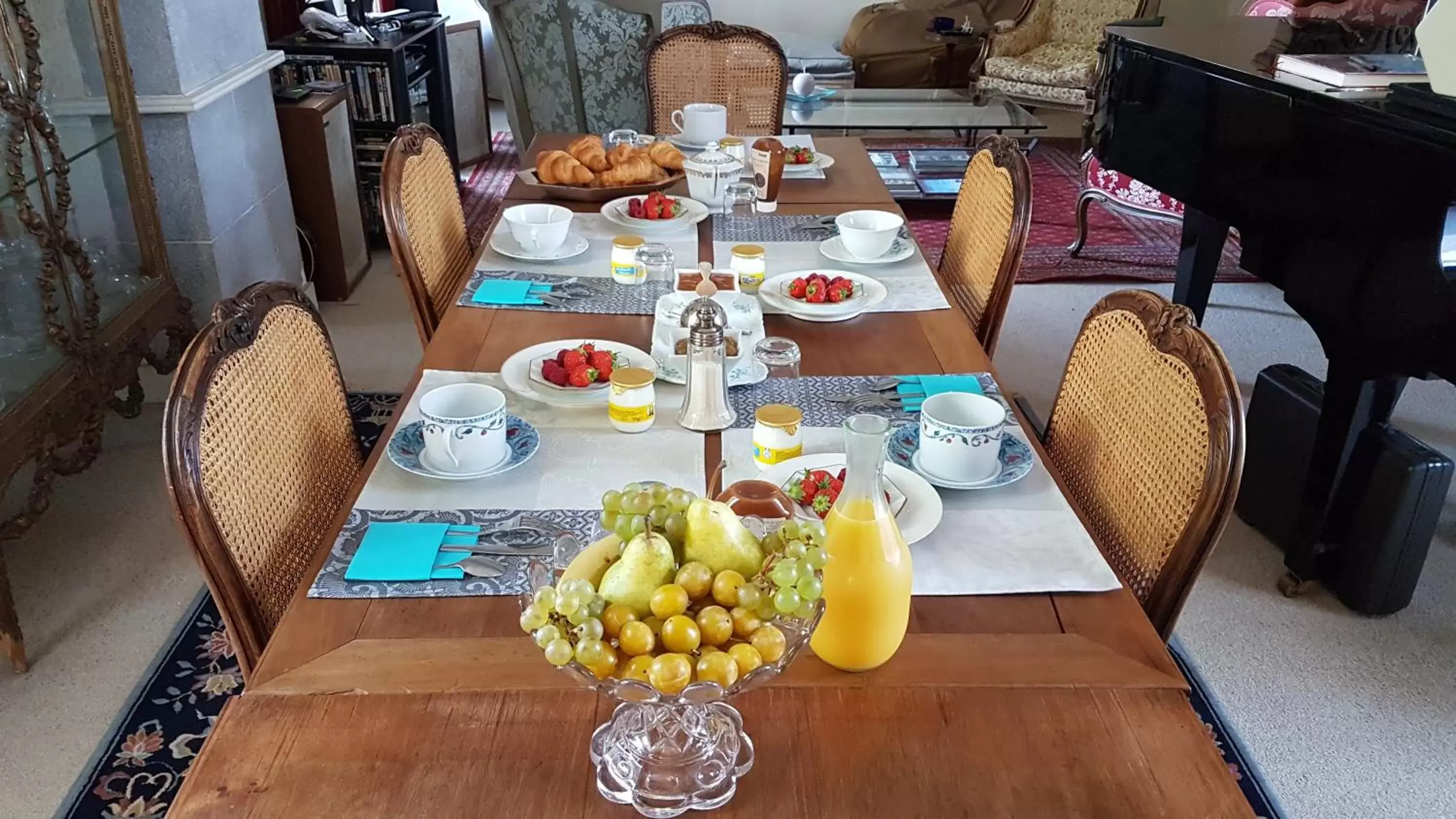 Continental breakfast, Restaurant/Places to Eat in Le Manoir de la Bigotière