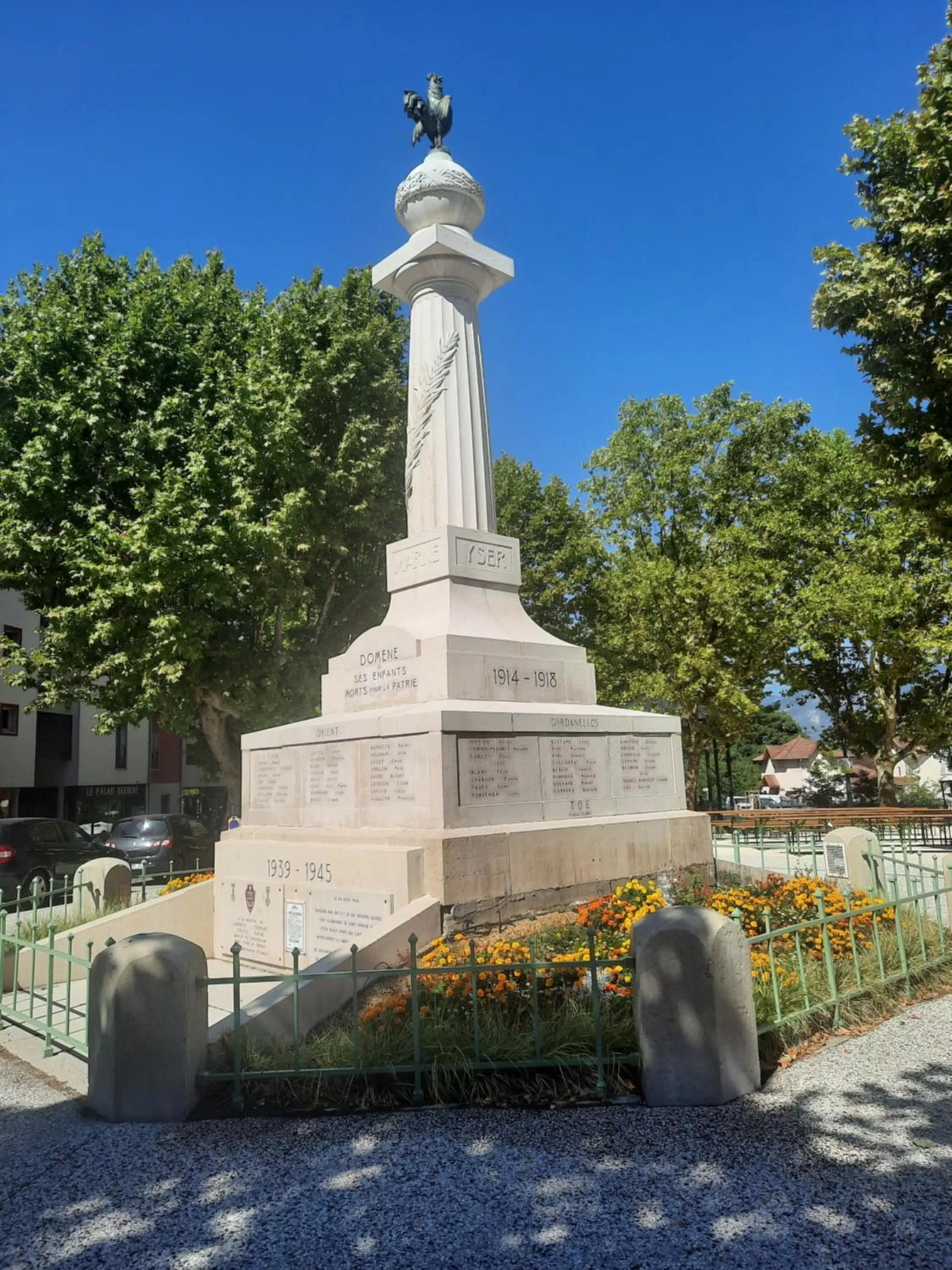 Landmark view in Hôtel du Midi