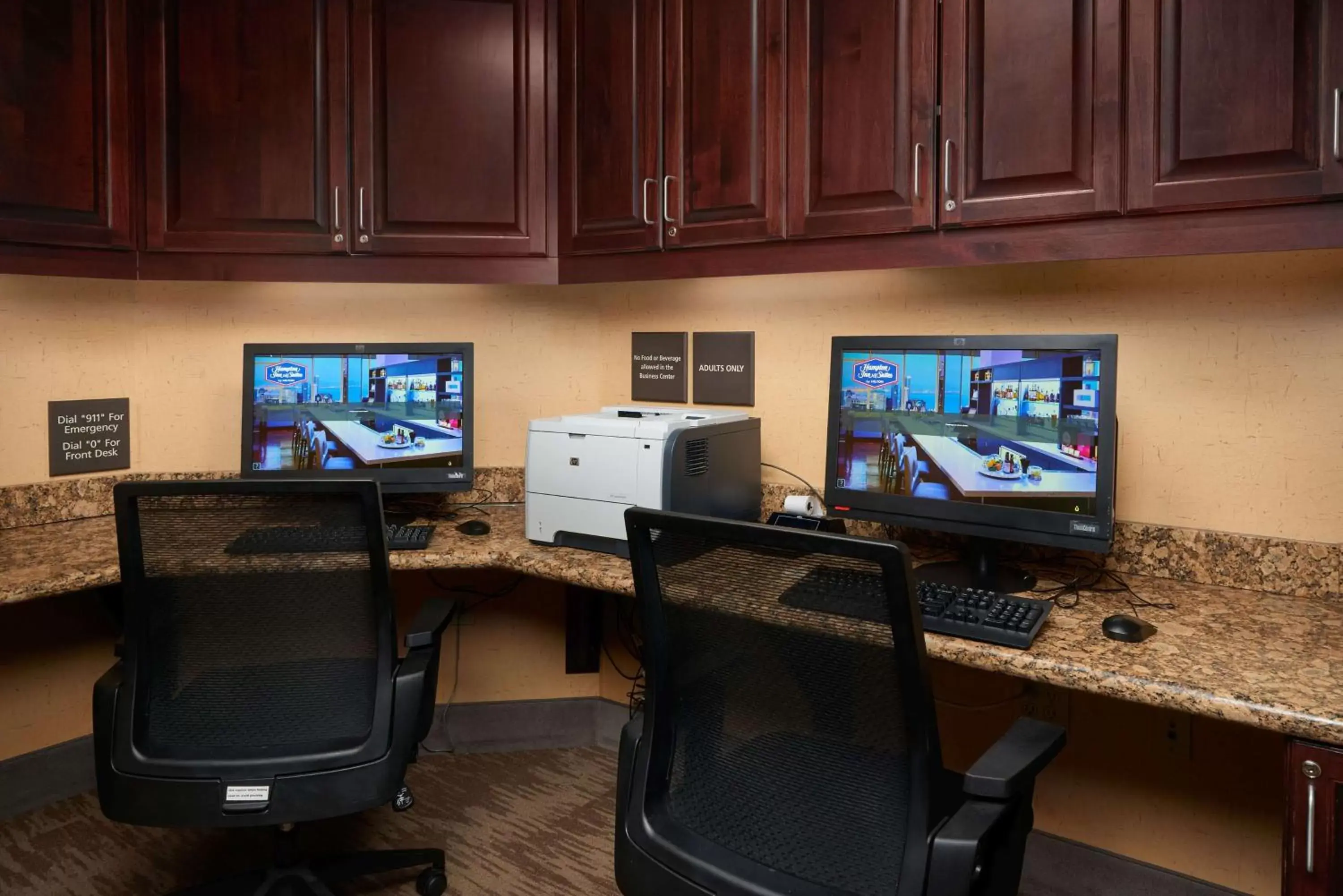 Business facilities, Business Area/Conference Room in Hampton Inn & Suites Rogers