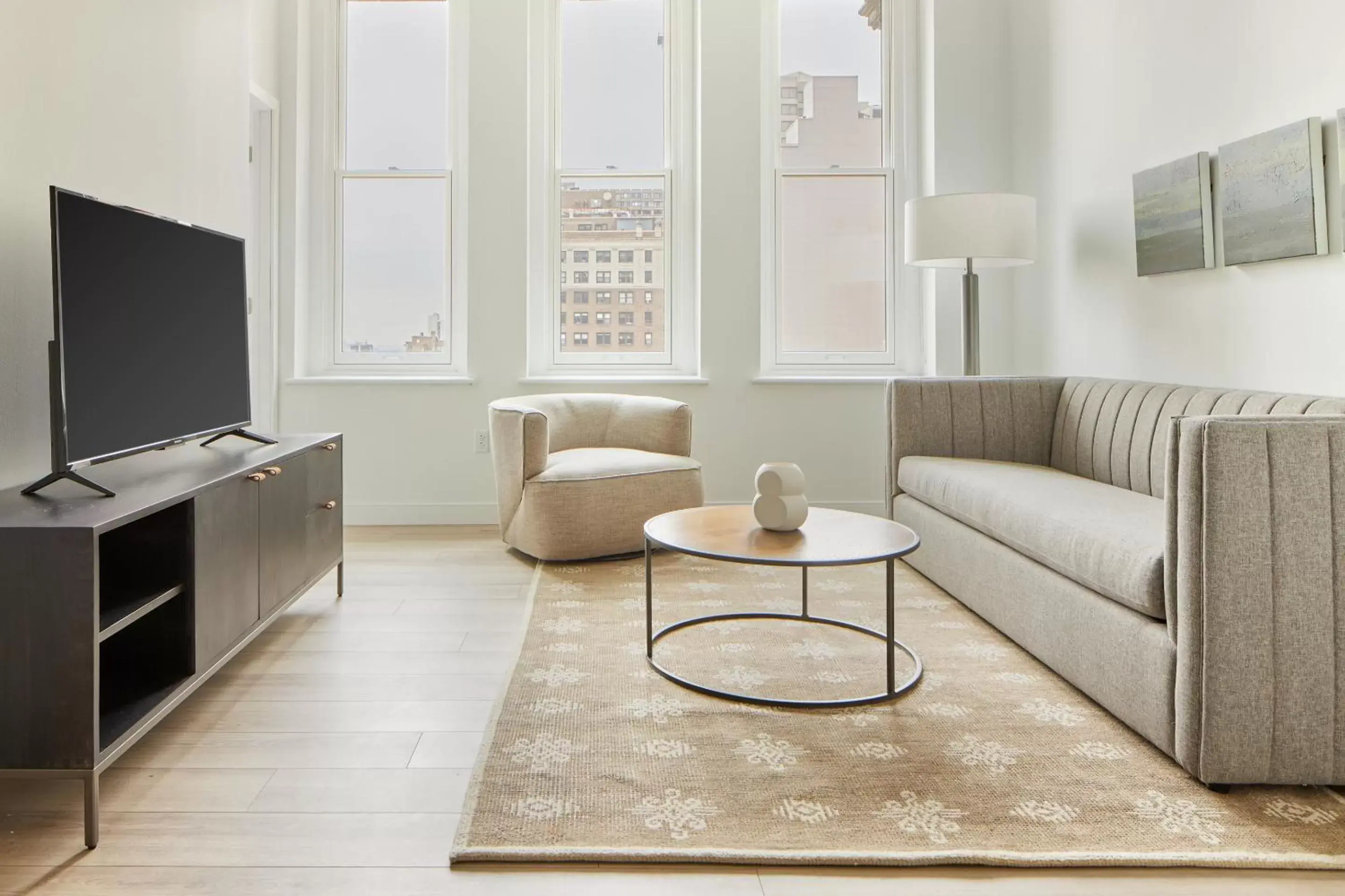 Living room, Seating Area in Sonder The Witherspoon