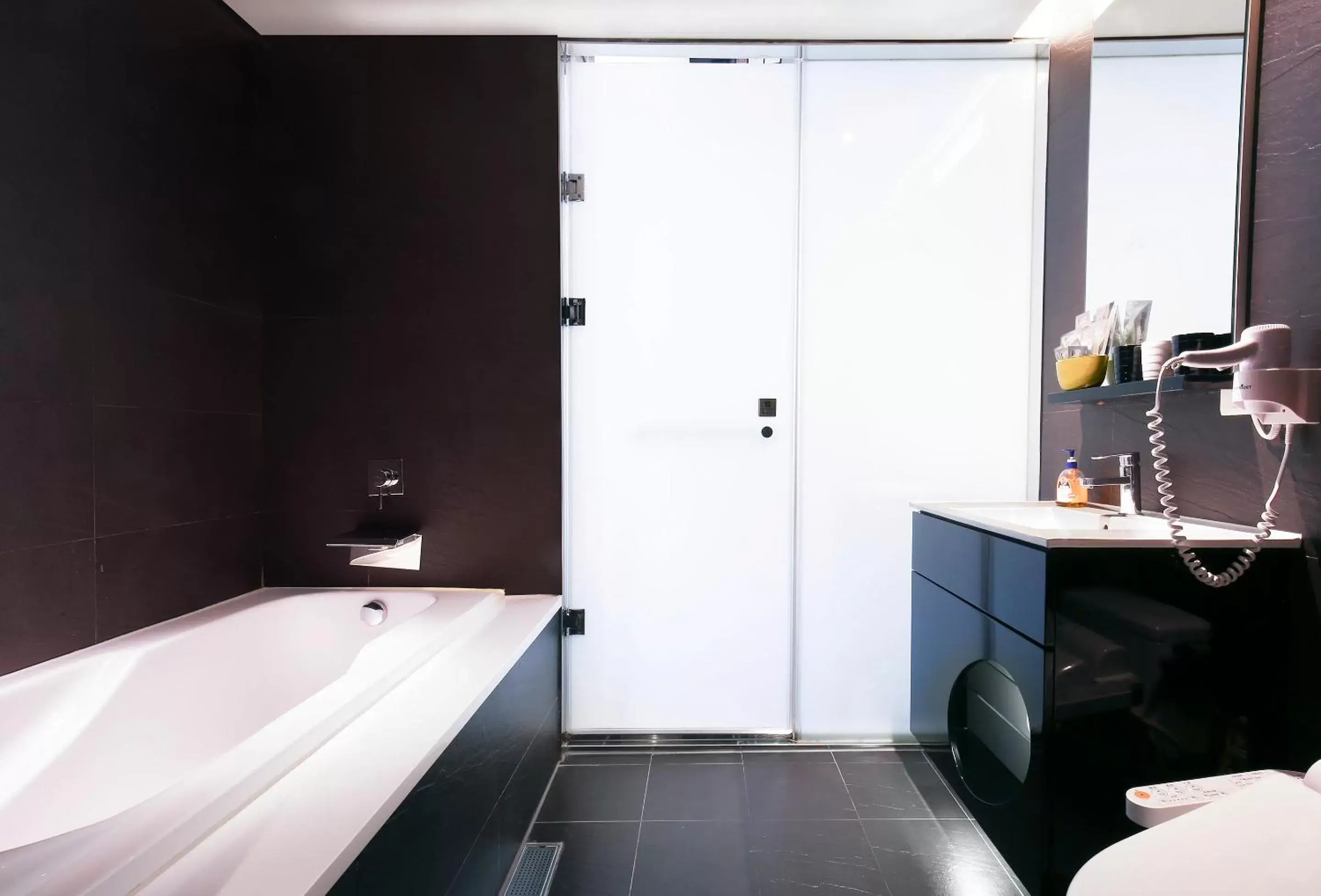 Bathroom in CityInn Hotel Plus - Taichung Station Branch