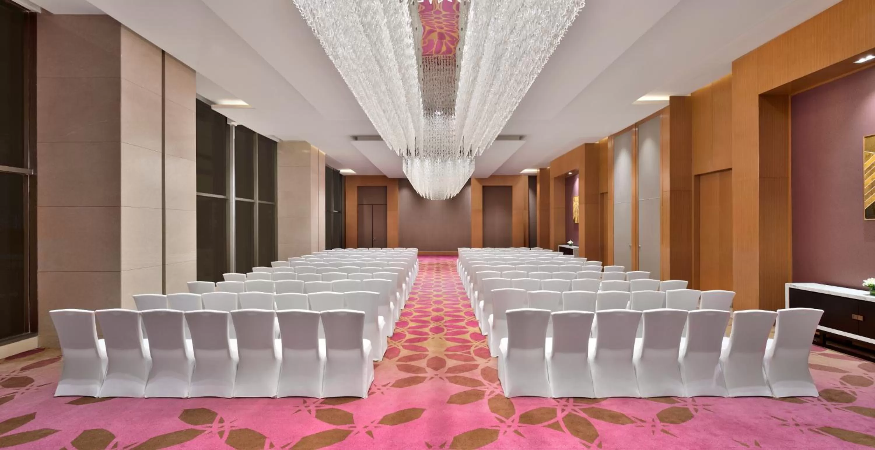 Banquet/Function facilities in Courtyard by Marriott Navi Mumbai