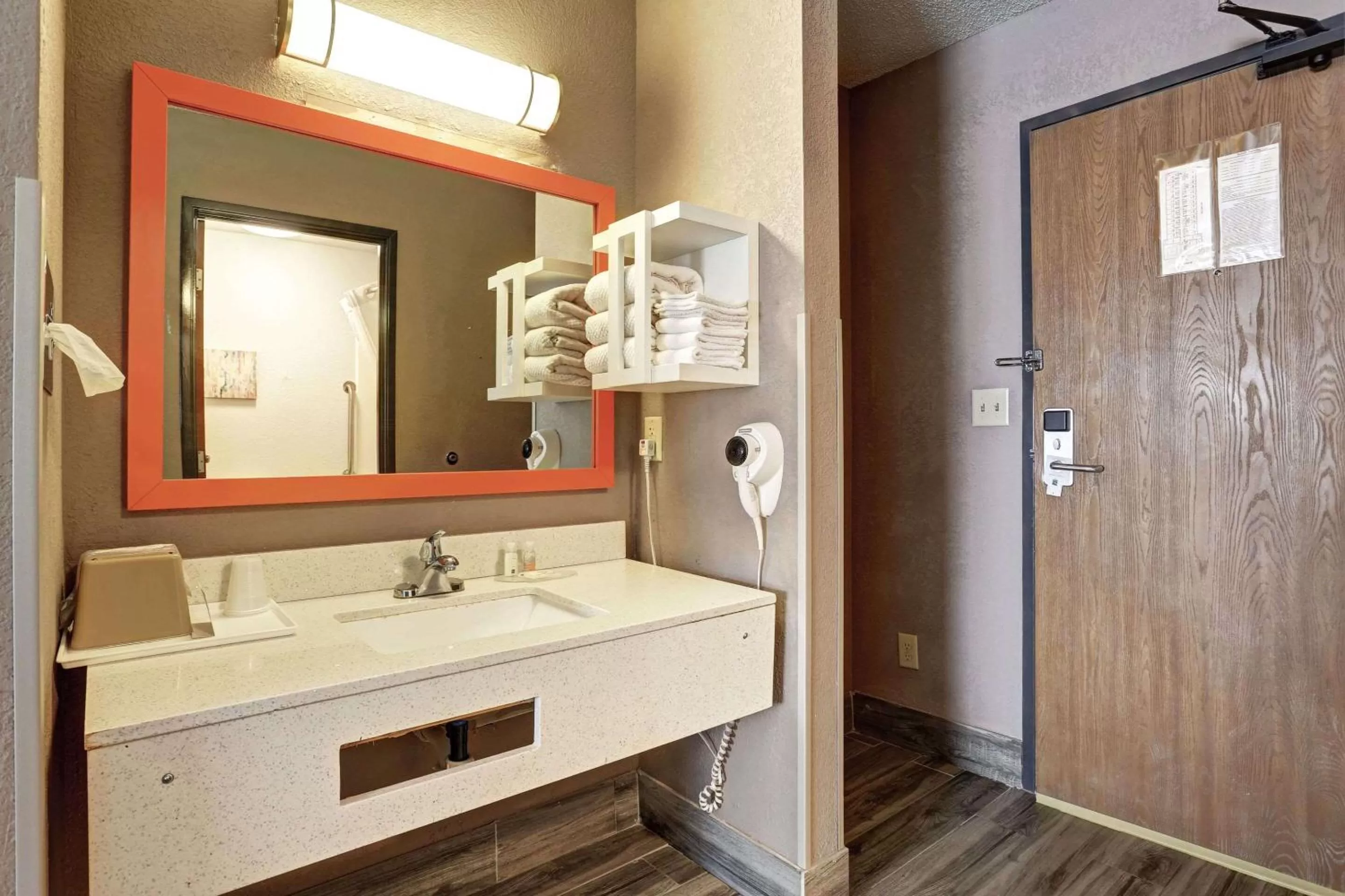 Photo of the whole room in Quality Inn Pierre-Fort Pierre