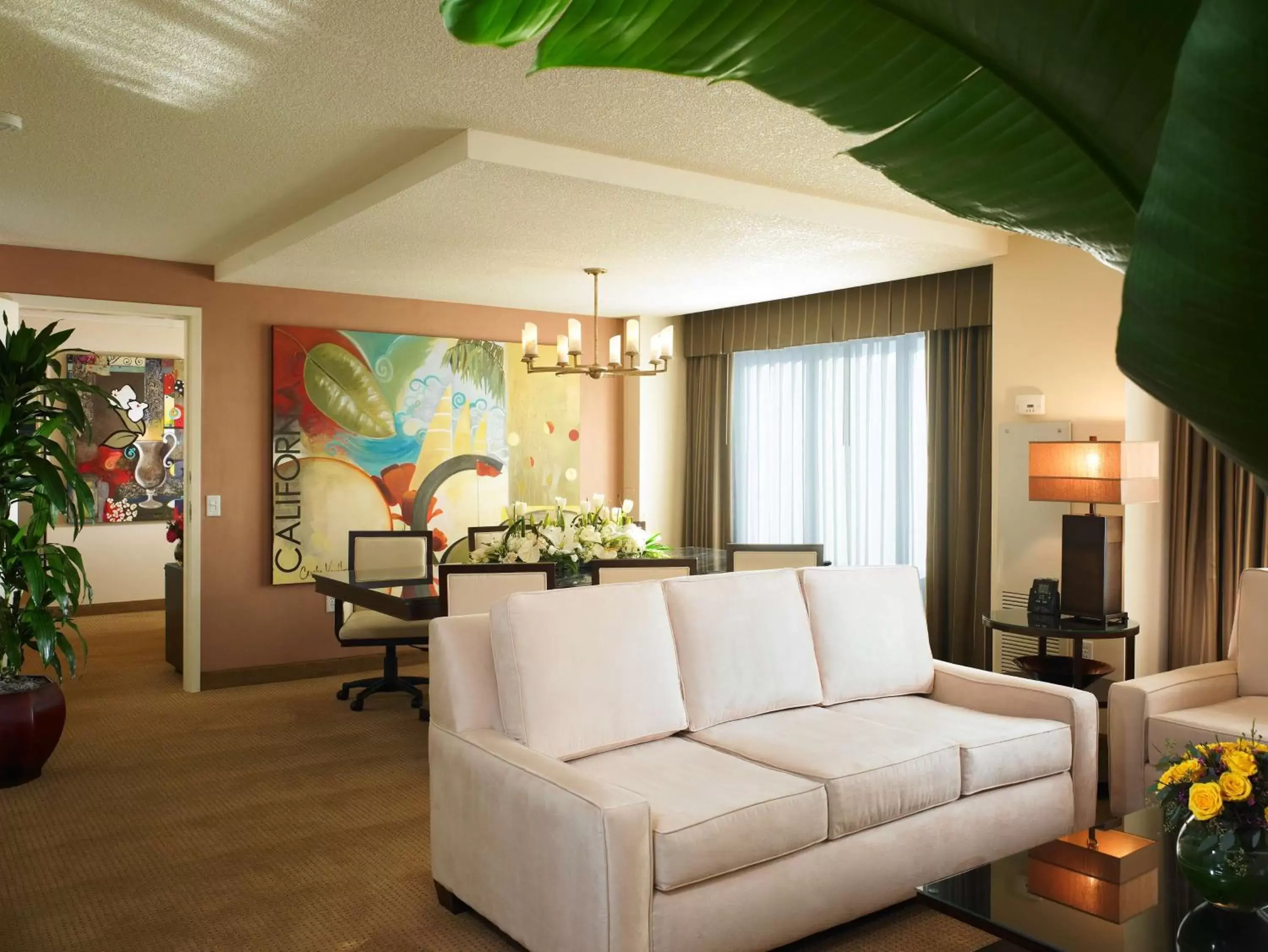 Living room, Seating Area in DoubleTree Suites By Hilton Anaheim Resort/Convention Center