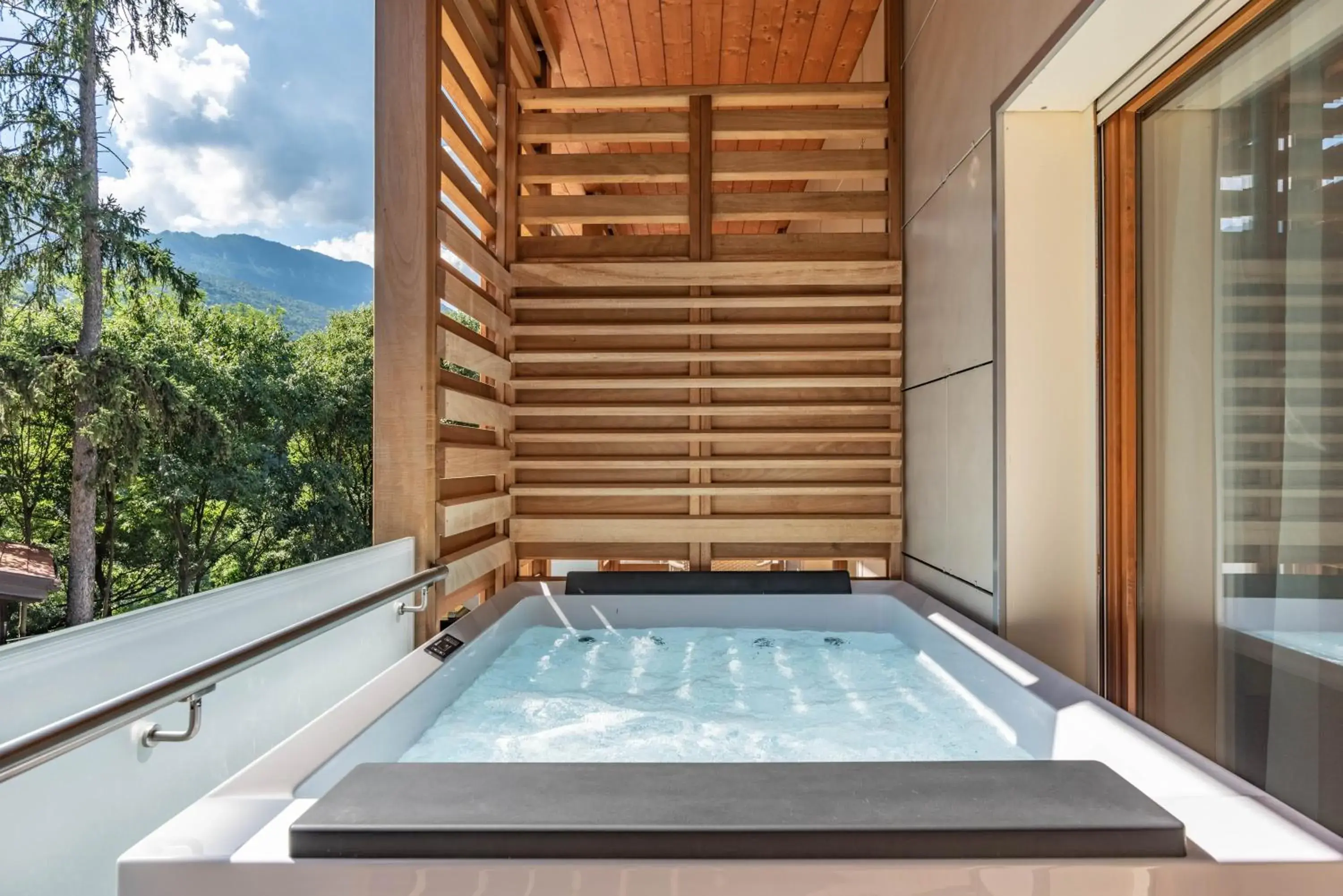 Swimming Pool in Hotel Villa Madruzzo