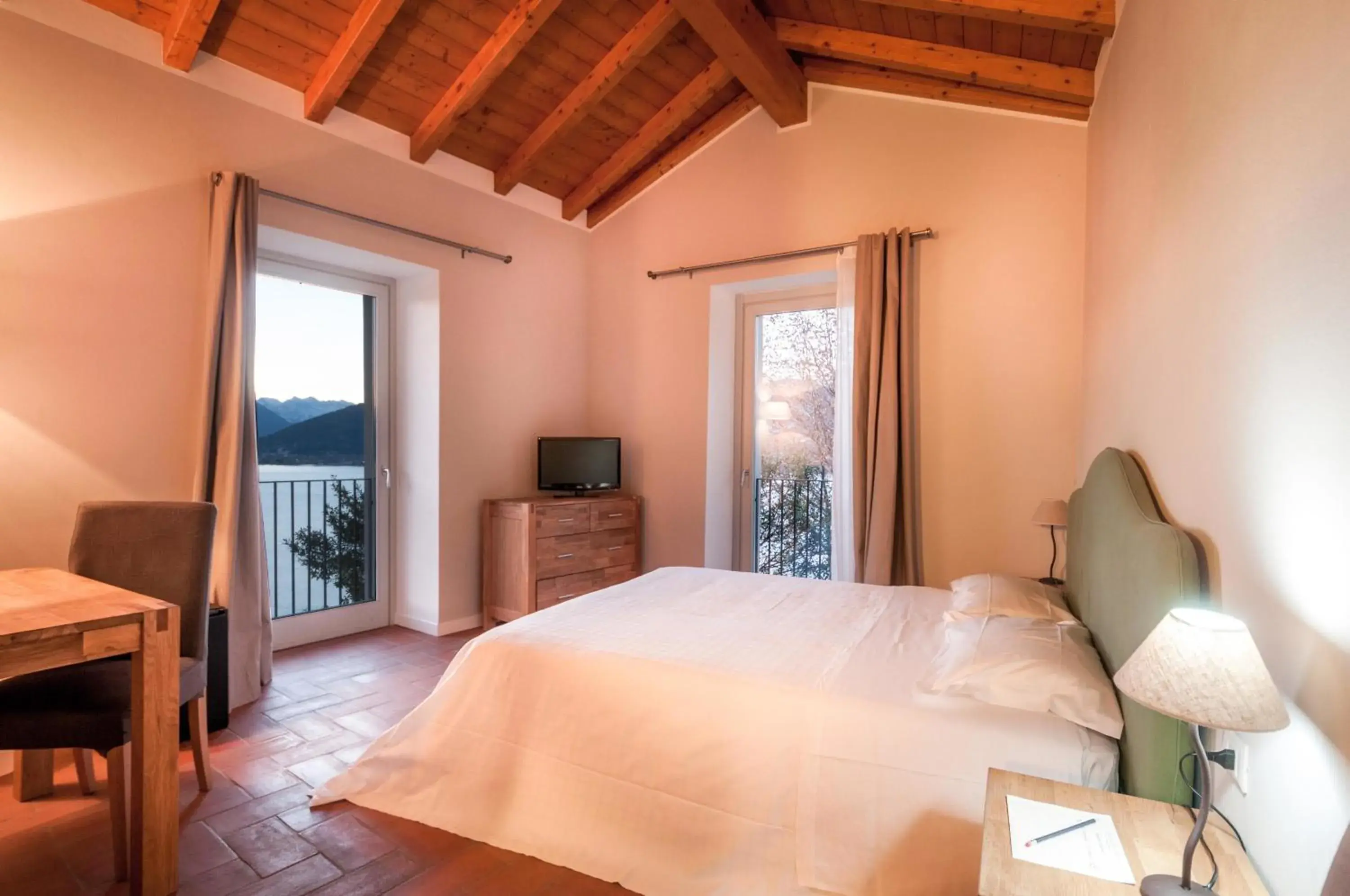 Double with Lake View - single occupancy in Locanda Pozzetto