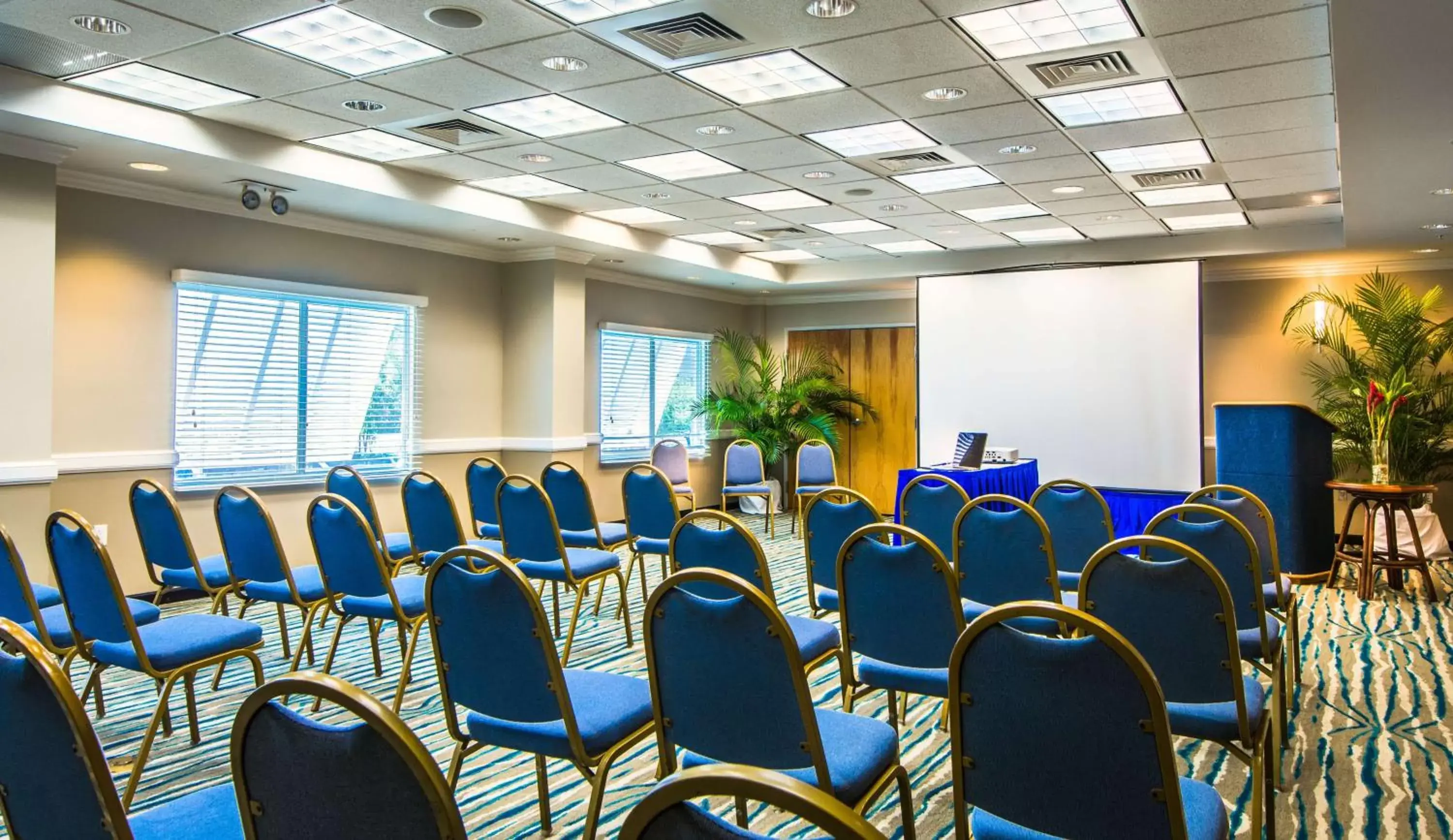 Meeting/conference room in DoubleTree by Hilton Grand Key Resort