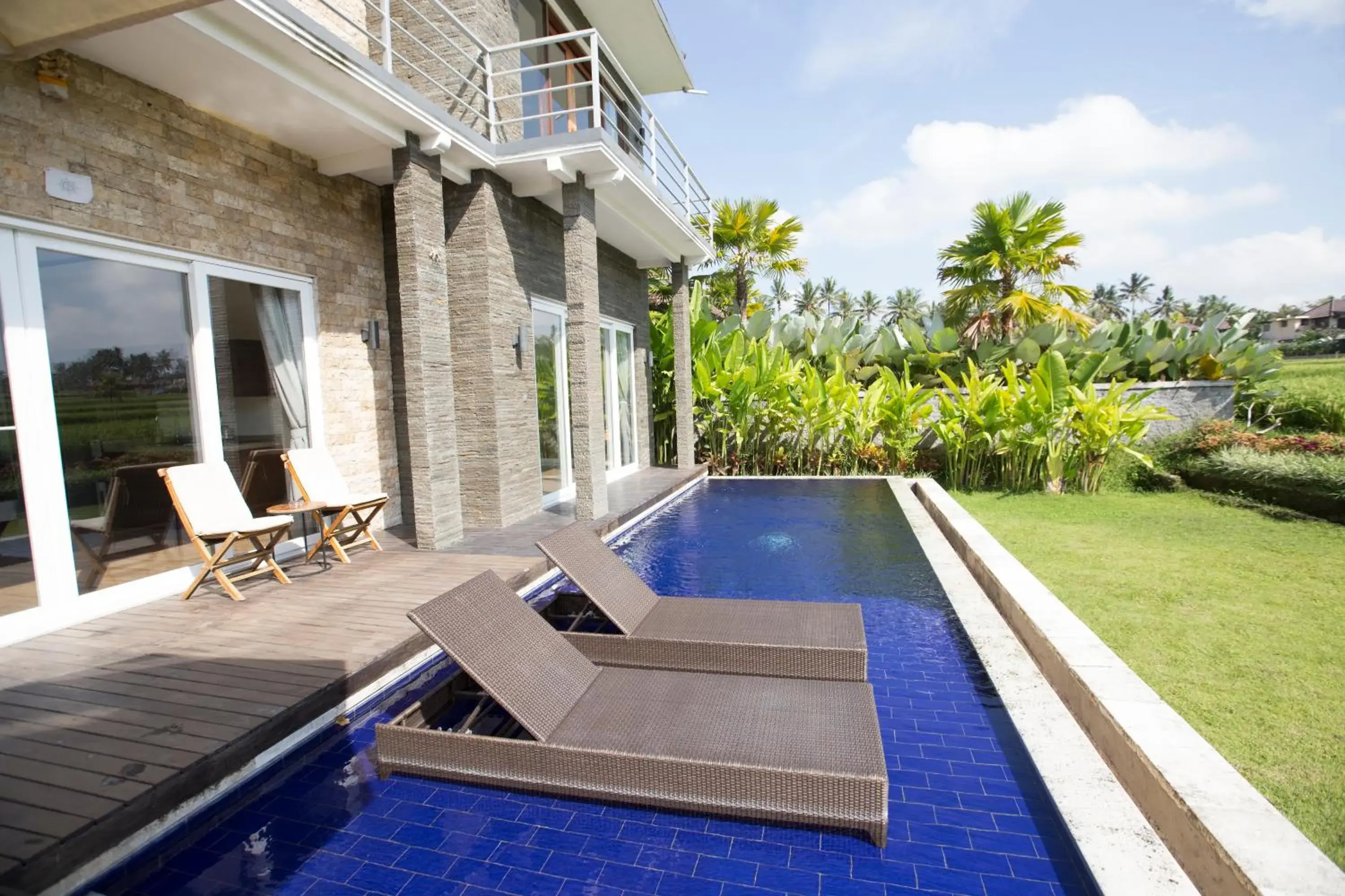 Swimming Pool in The Samara Villas & Restaurant