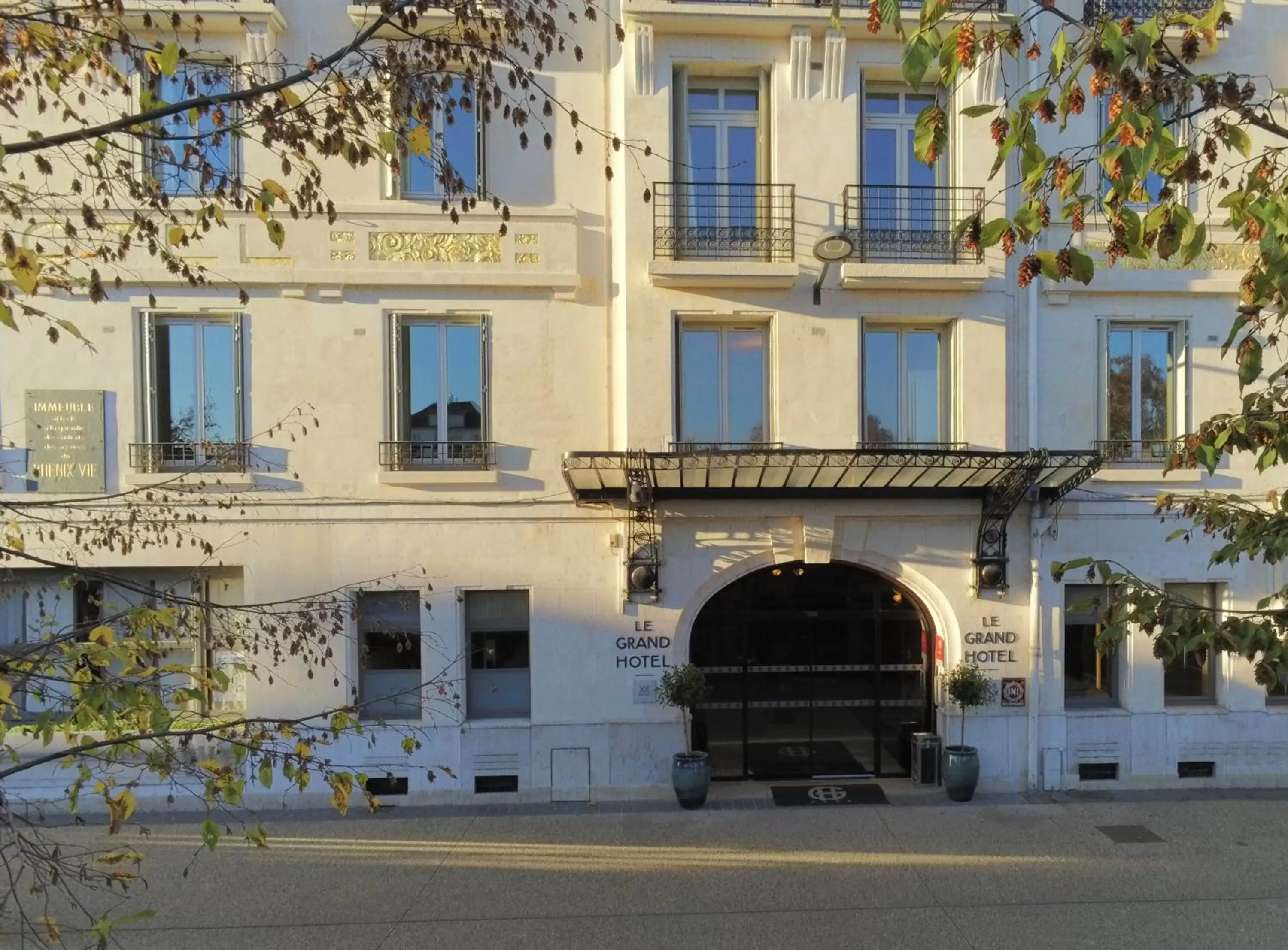 Facade/entrance in Le Grand Hotel