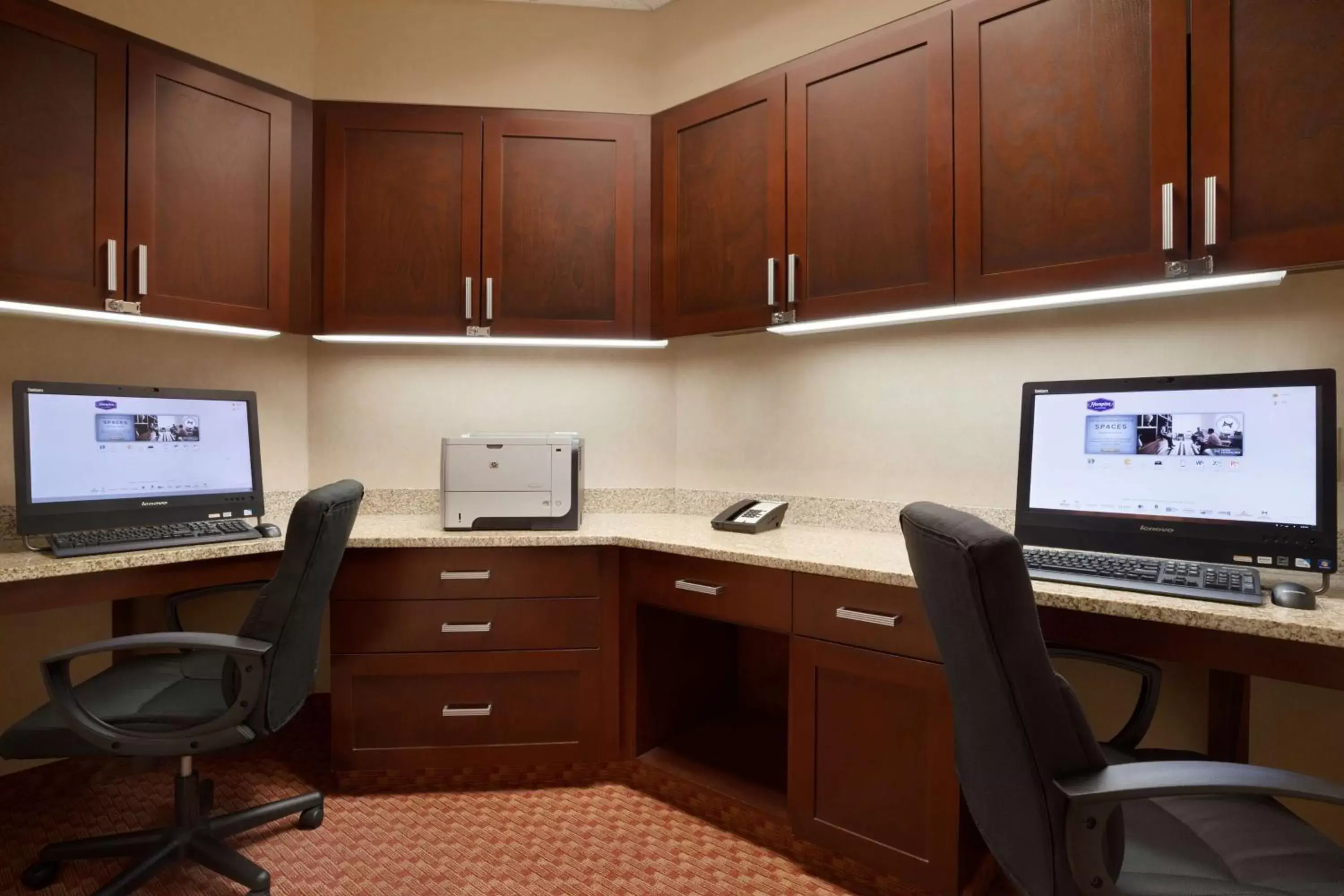 Business facilities, Business Area/Conference Room in Hampton Inn & Suites East Hartford