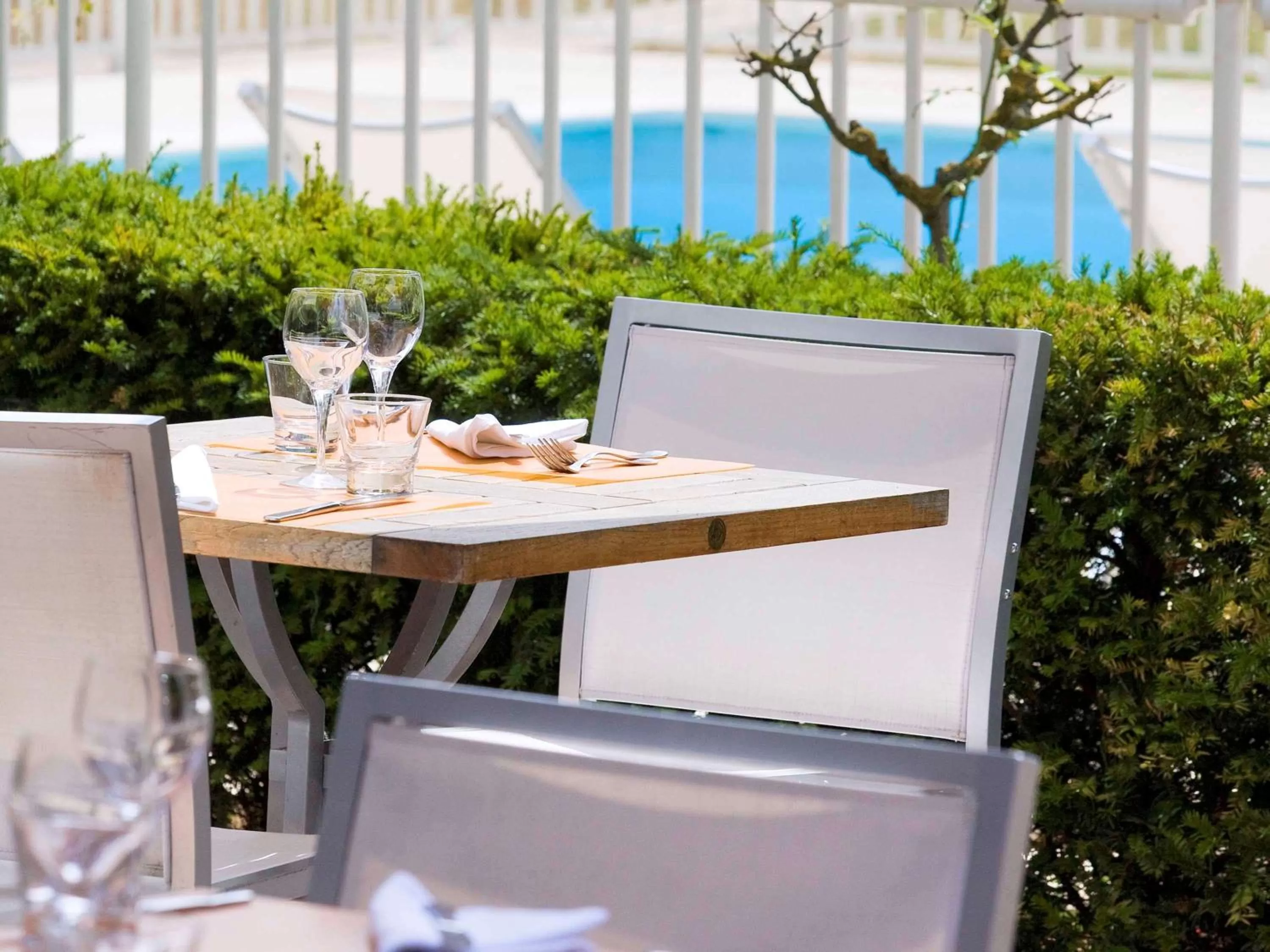 Restaurant/places to eat in Novotel Paris Nord Expo Aulnay