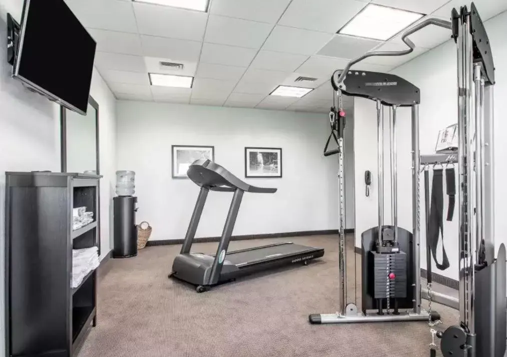 Fitness centre/facilities, Fitness Center/Facilities in Sleep Inn & Suites Hannibal