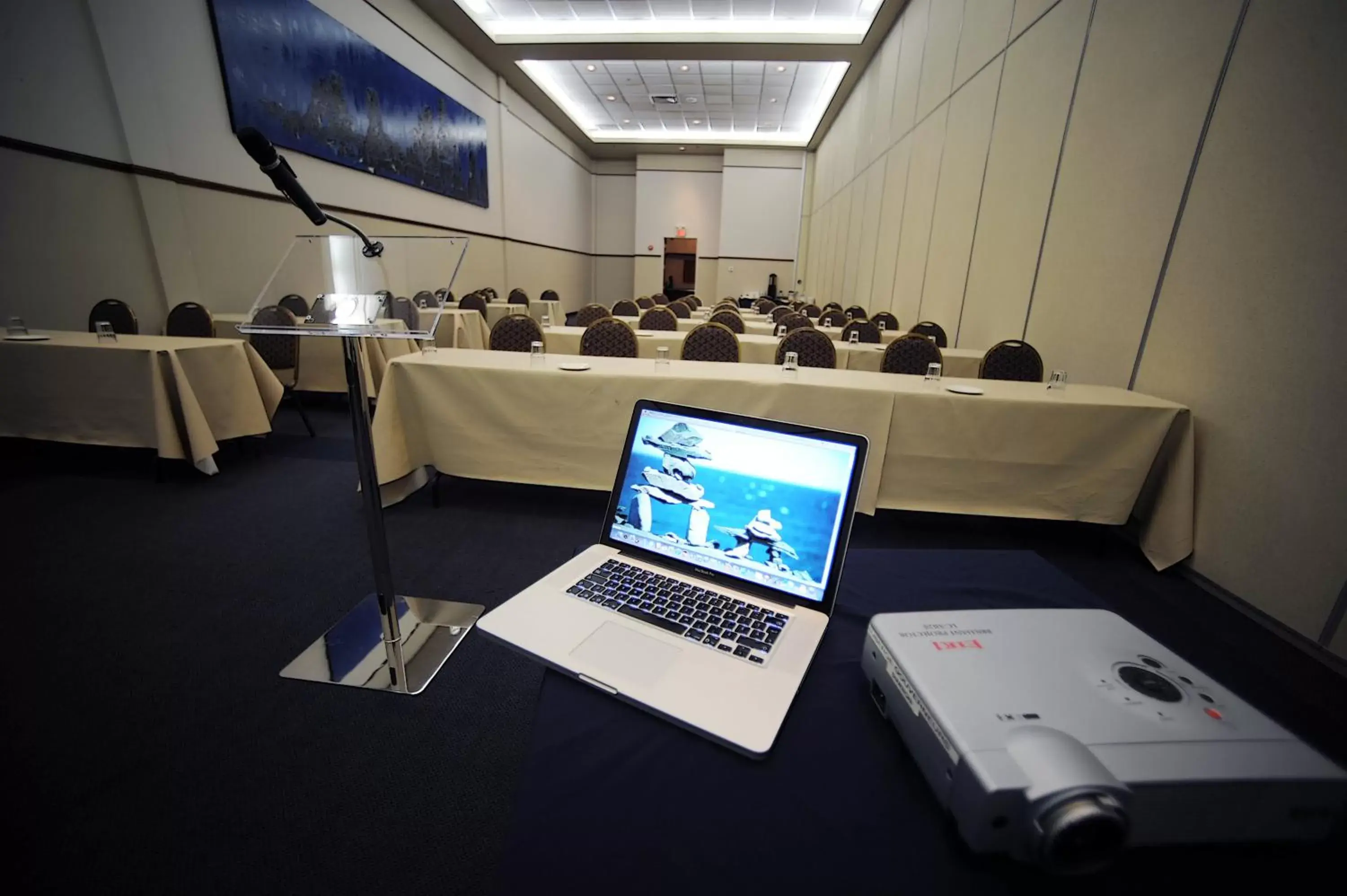 Banquet/Function facilities, Business Area/Conference Room in Hôtel Énergie Shawinigan