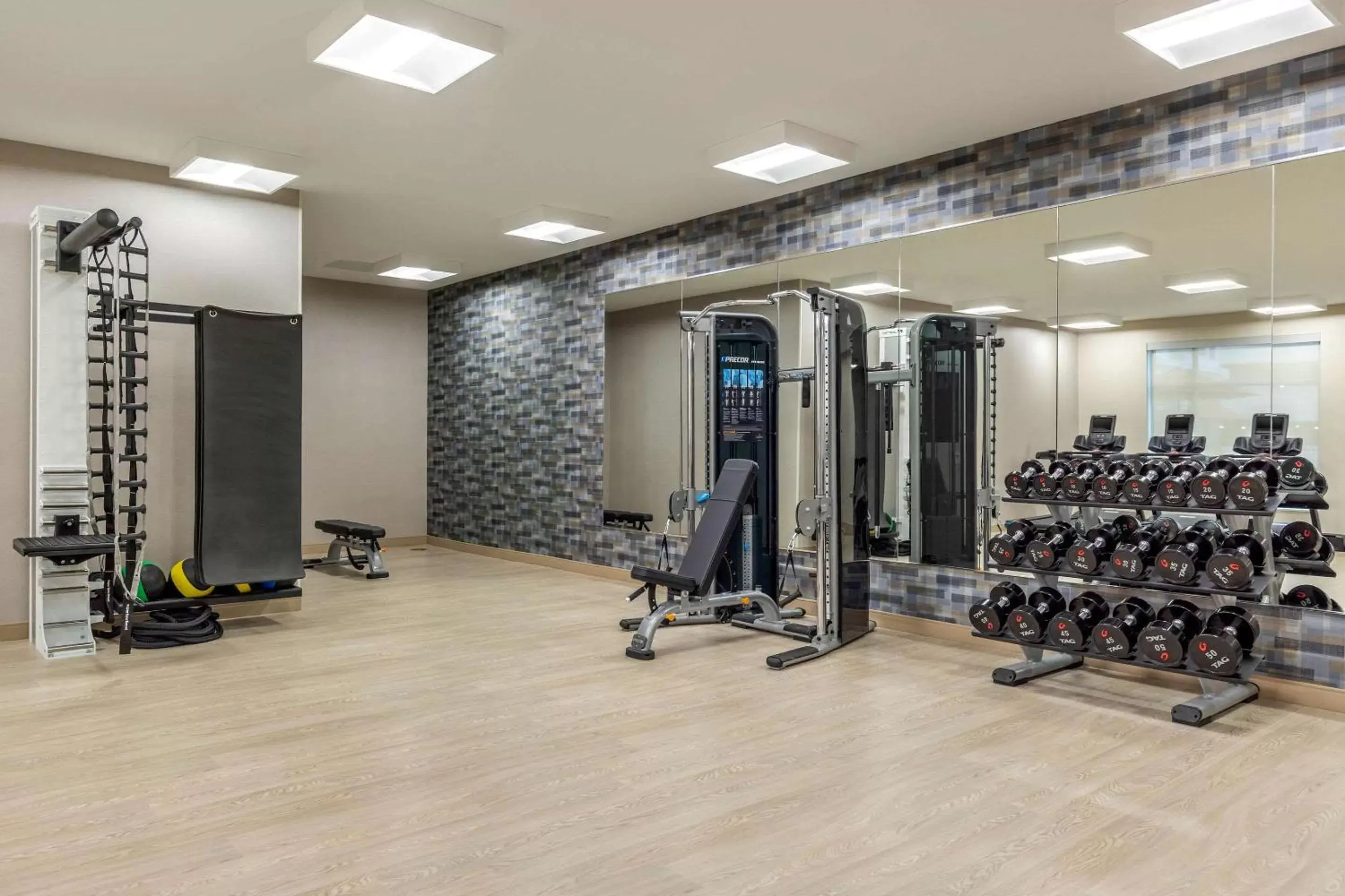 Fitness centre/facilities, Fitness Center/Facilities in Cambria Hotel Milwaukee Downtown