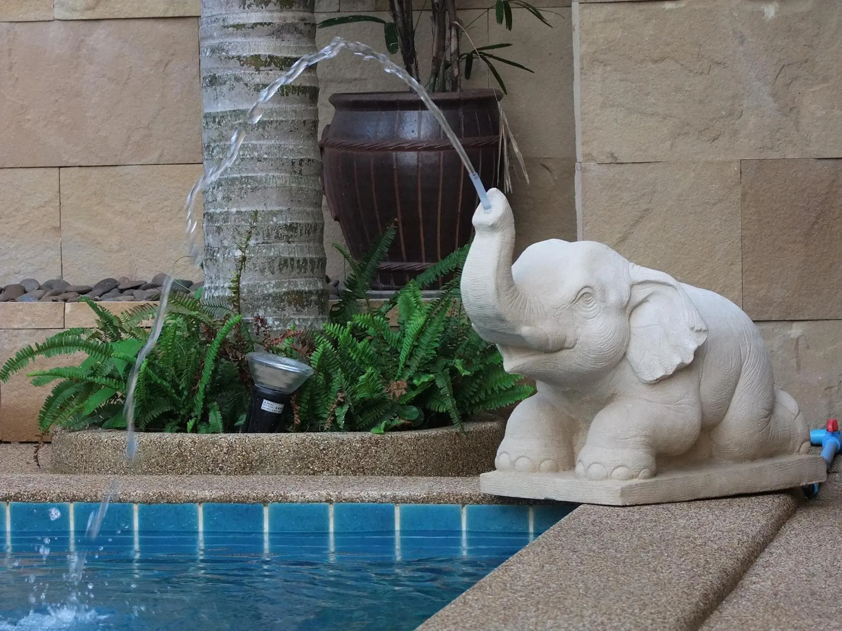 Swimming pool in Katanoi Resort Swimming pool in Katanoi Resort