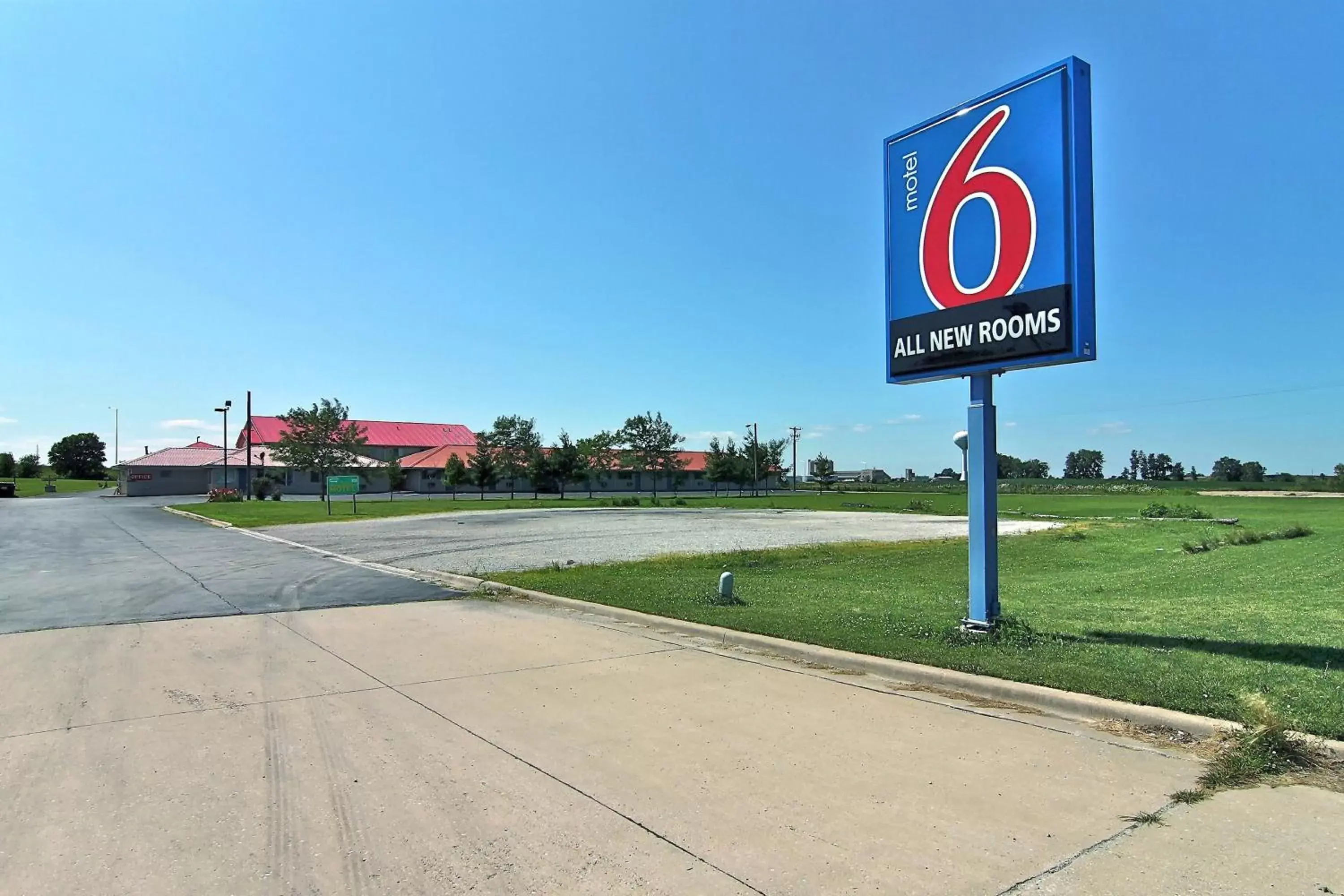 Property logo or sign in Motel 6-Gilman, IL
