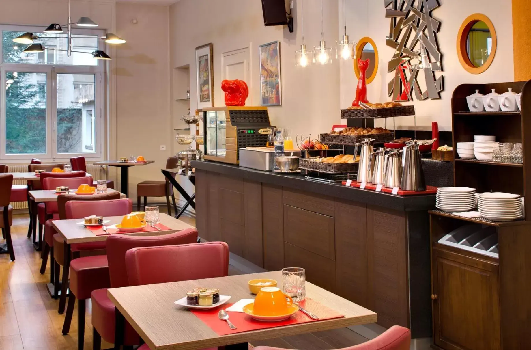 Restaurant/places to eat in Logis Hôtel du Midi - Saint Etienne Sud Restaurant/places to eat in Logis Hôtel du Midi - Saint Etienne Sud