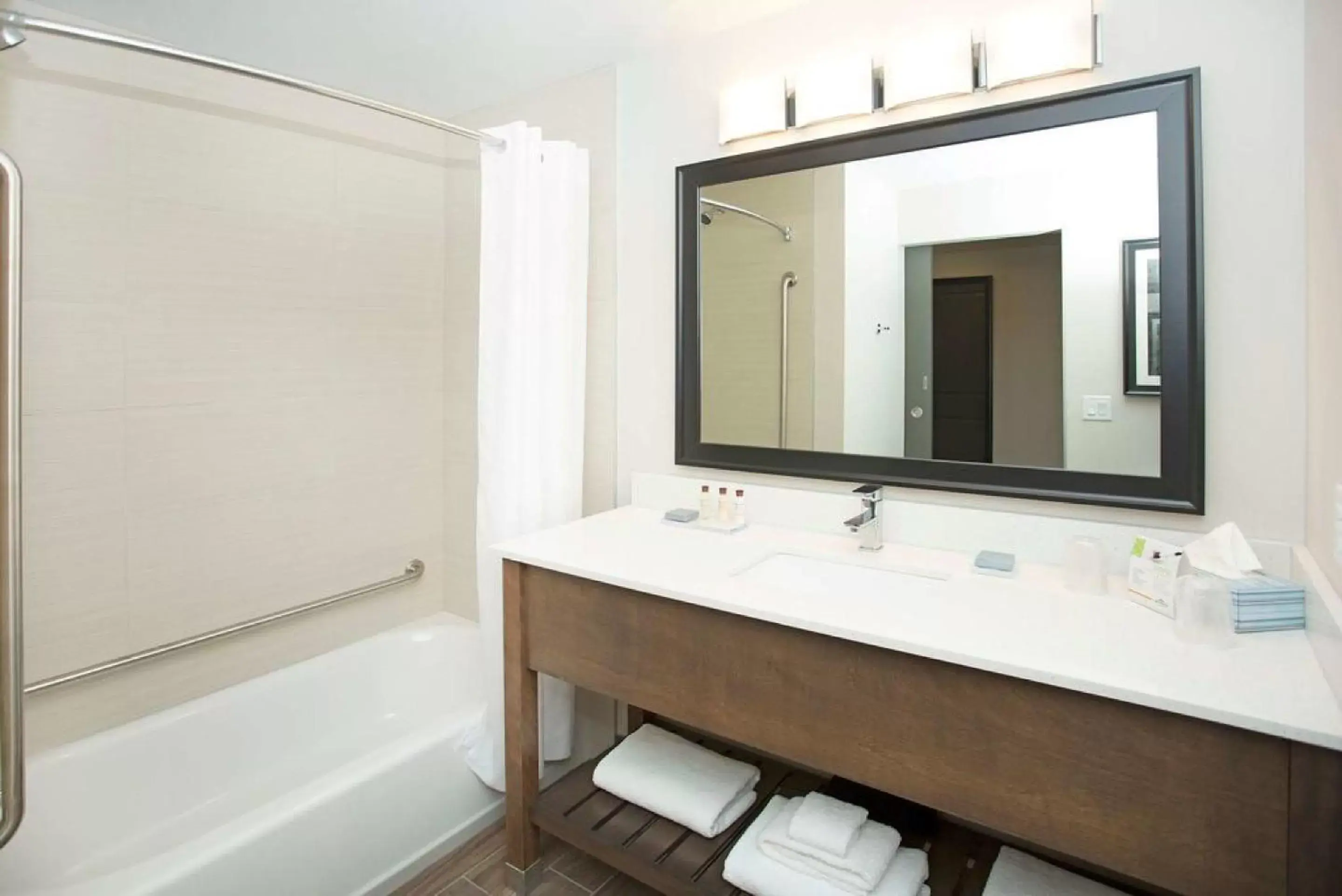 Bathroom in Wingate by Wyndham Calgary Airport