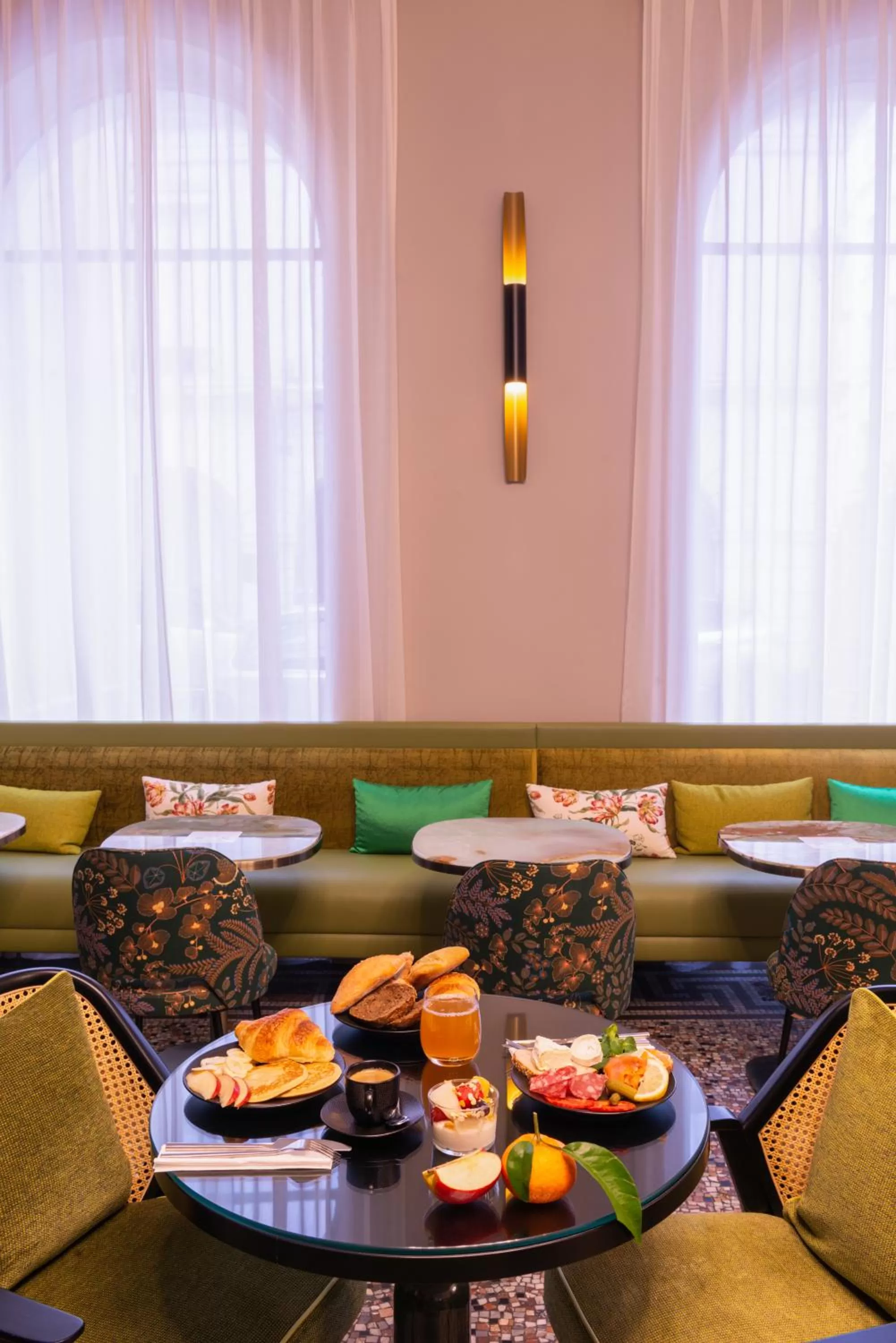 Breakfast in Leonardo Boutique Hotel Paris Opera