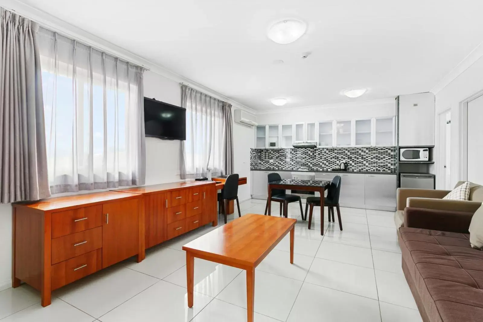 Seating Area in Comfort Inn & Suites Burwood