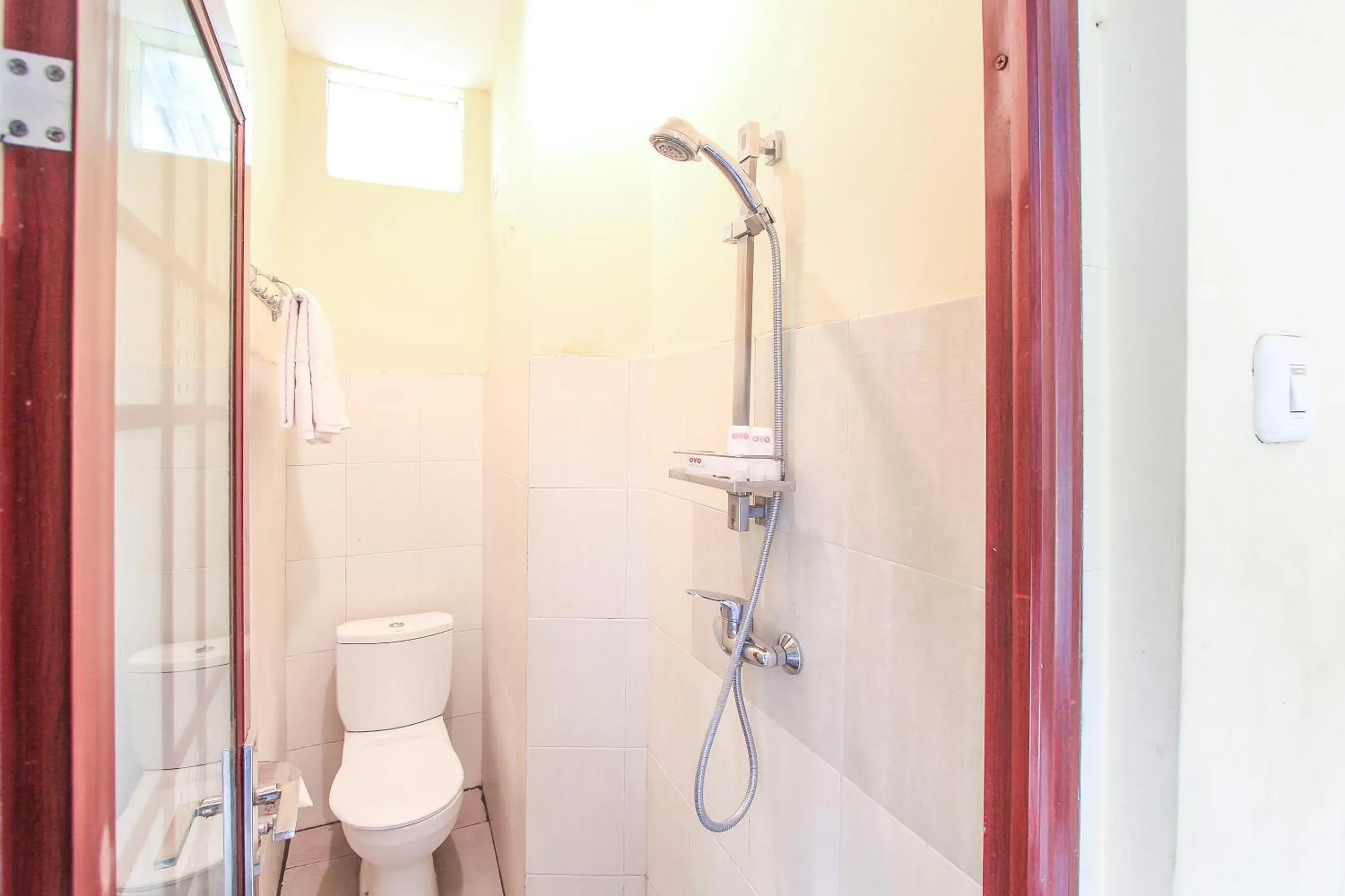 Bathroom in OYO 175 K-60 Residence