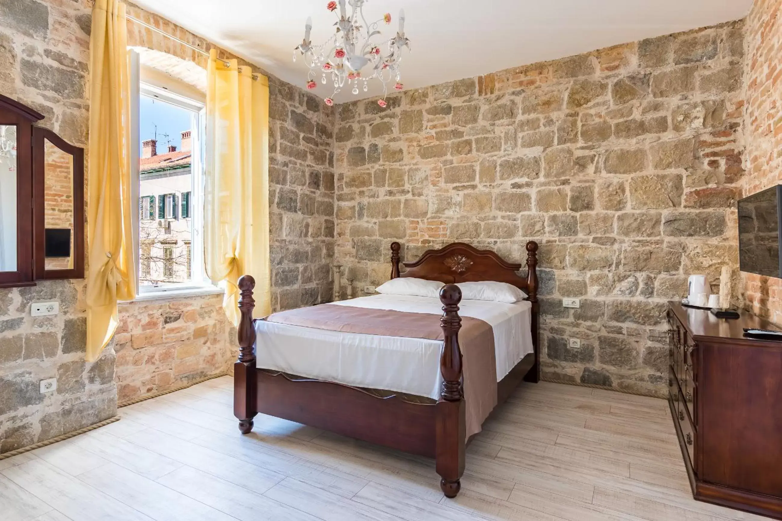 Bedroom, Bed in Pietra Rossa