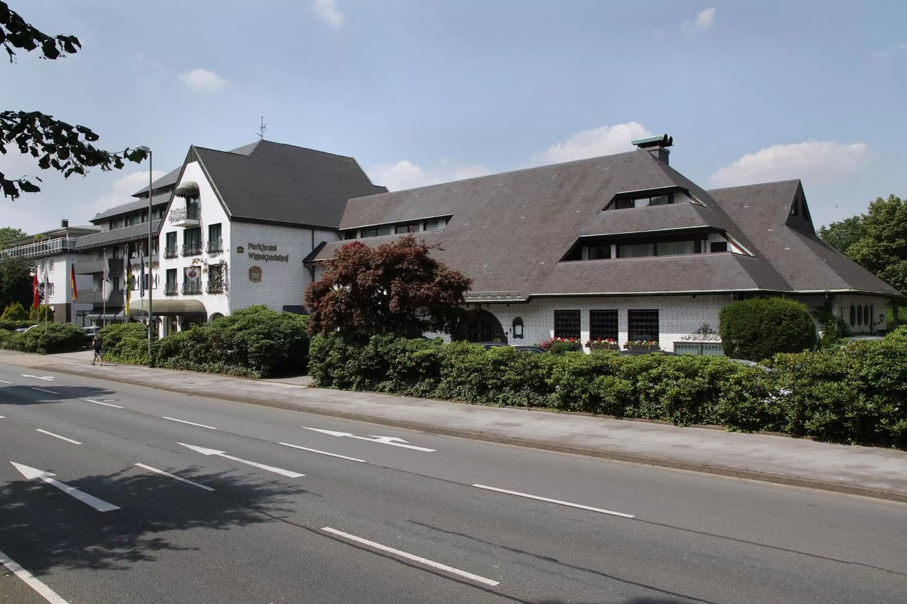 Facade/entrance in Parkhotel Wittekindshof